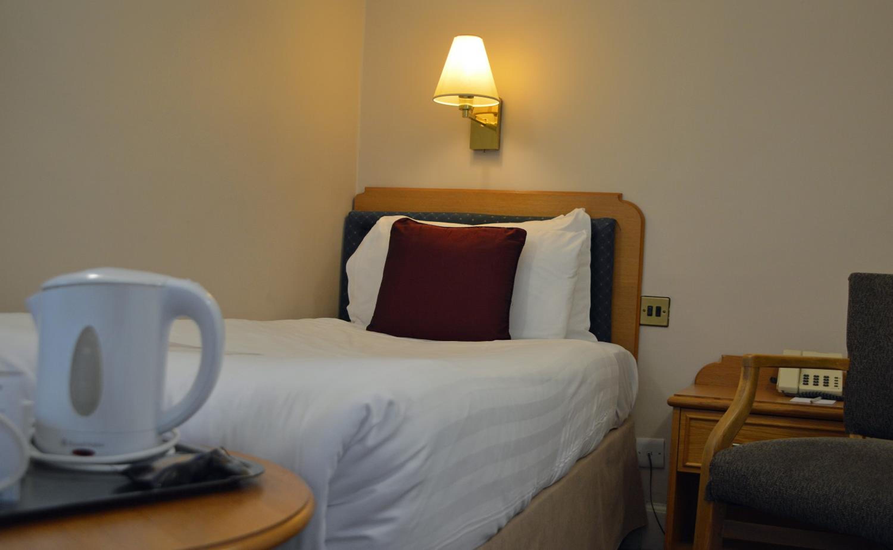 Small Single Room - Non-Smoking photo 3