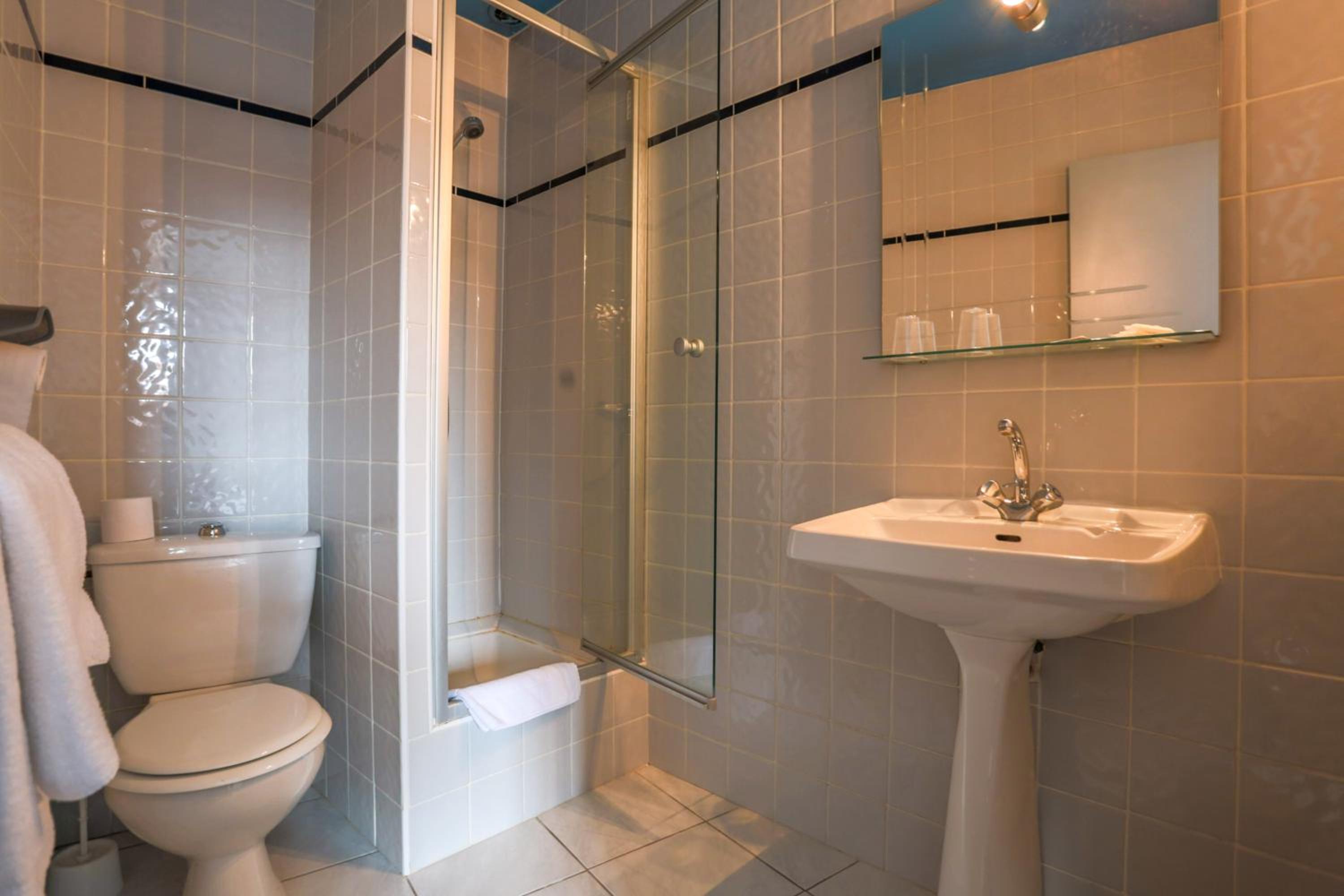Double Room - Photo 3