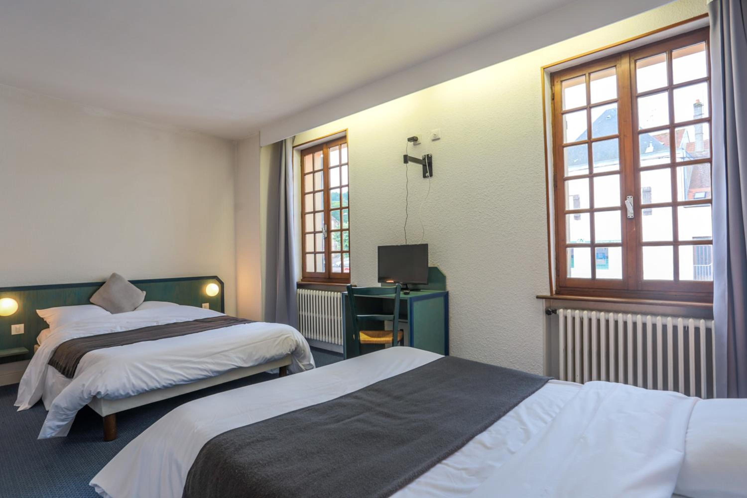 Quadruple Room - Photo 5