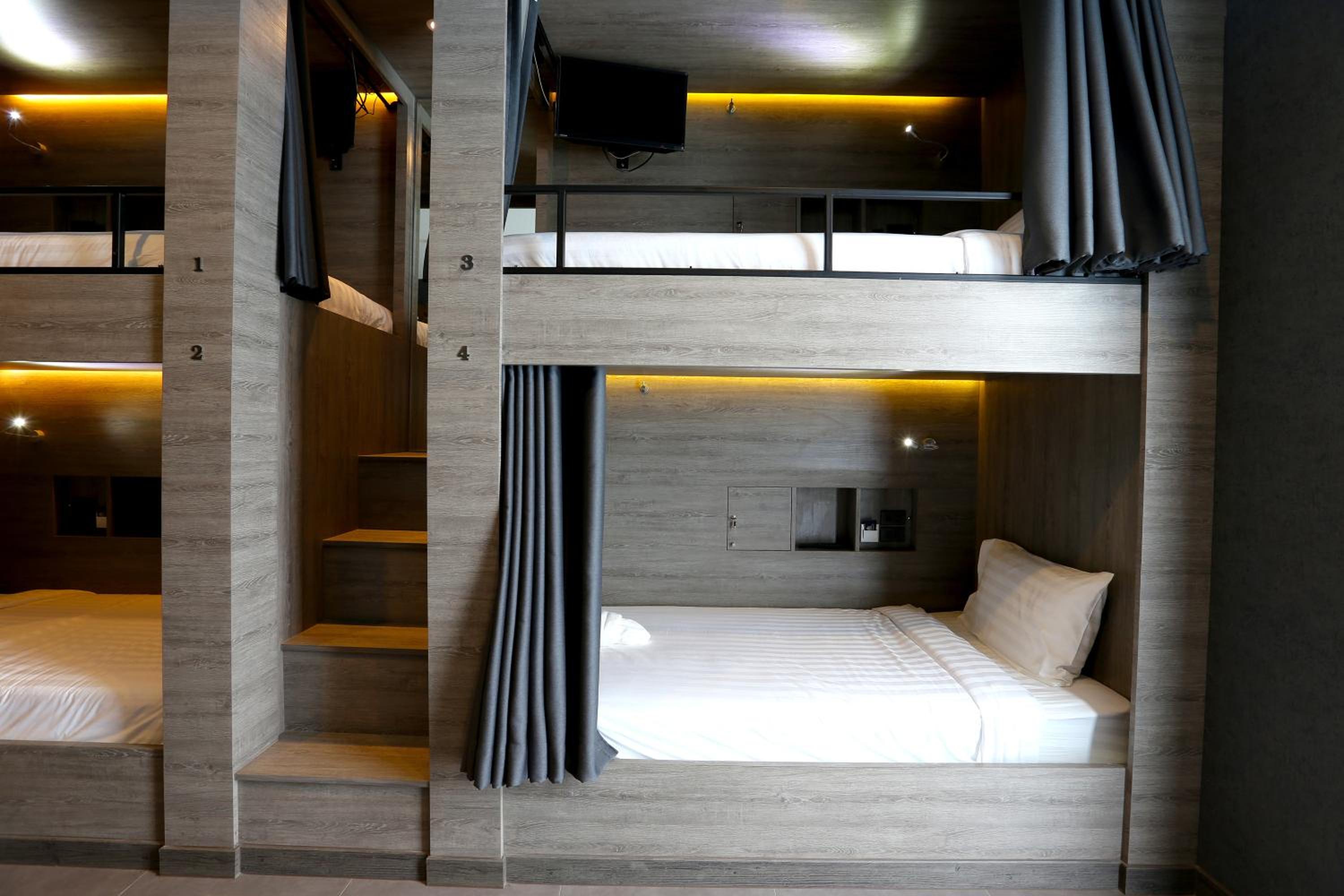Bed in 8-Bed Dormitory Room photo 2
