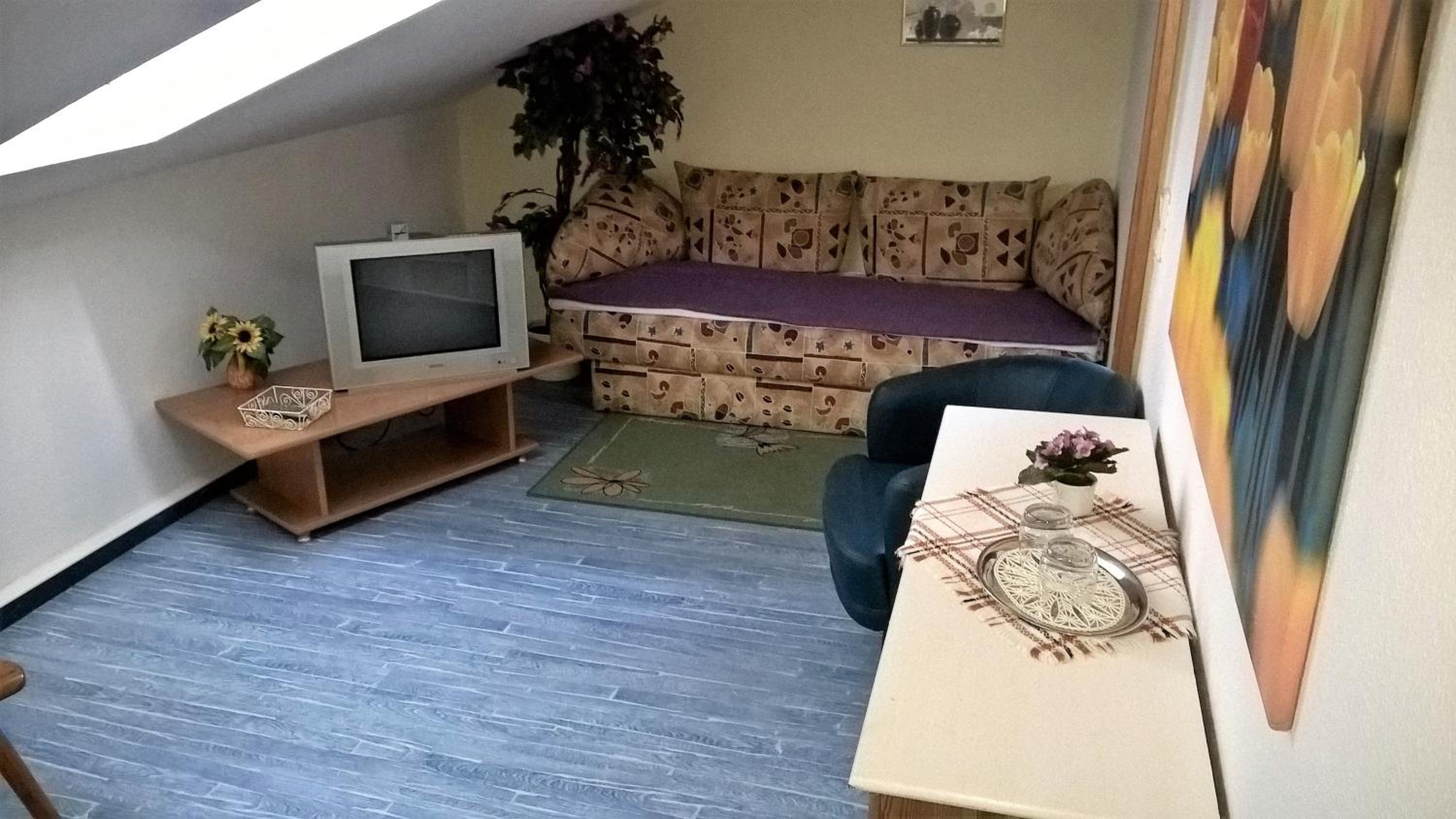 Double Room with Private Bathroom - Photo 1