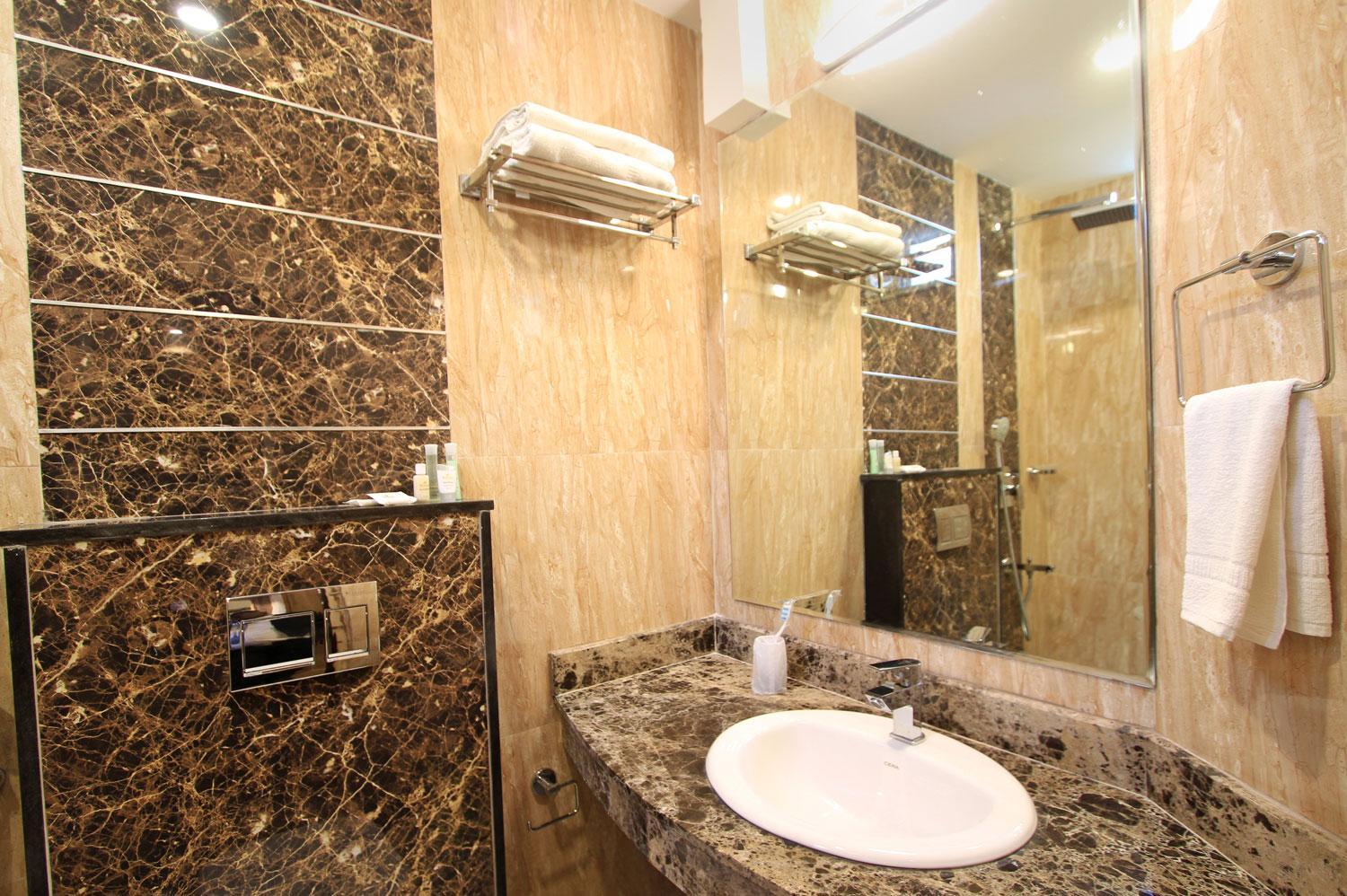 Standard Double Room - Photo 4