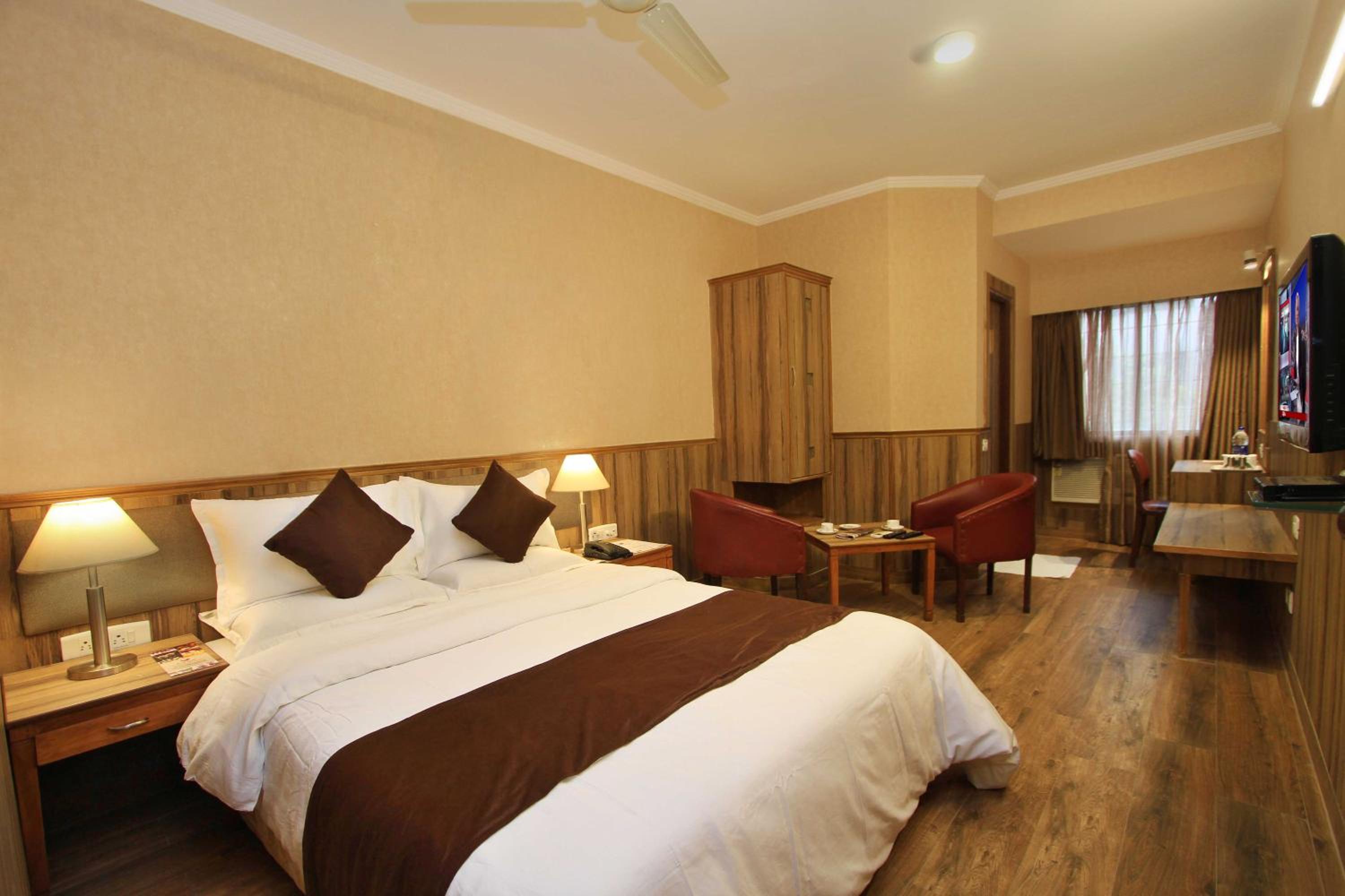 Standard Double Room - Photo 3