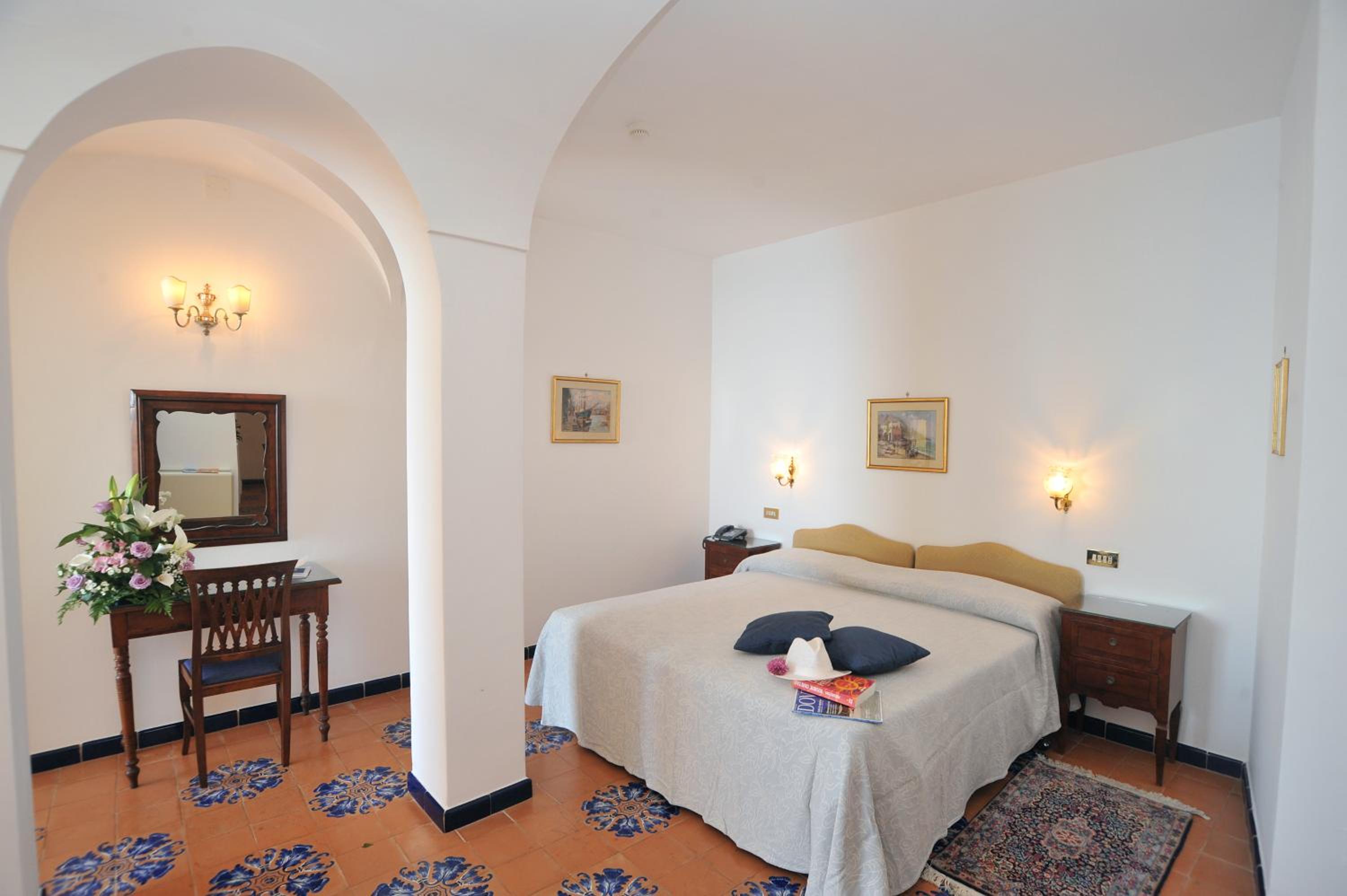 Junior Suite with Sea View - Photo 10