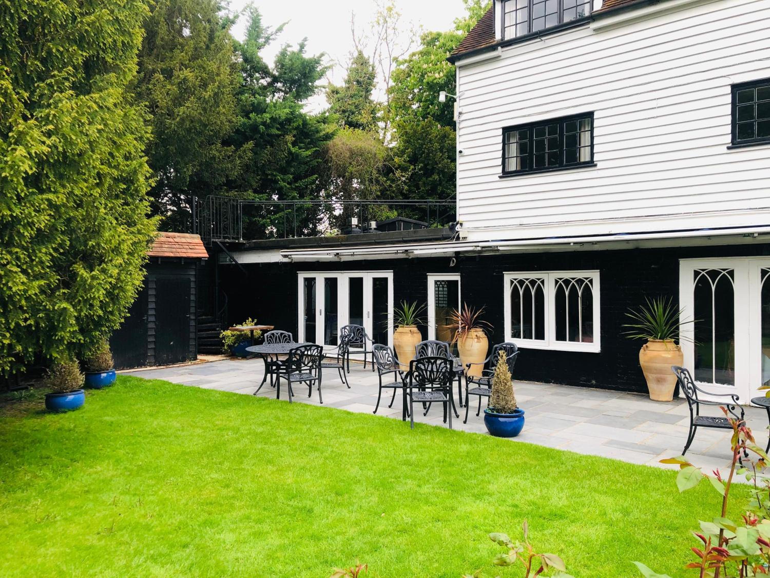 Villa photo 2