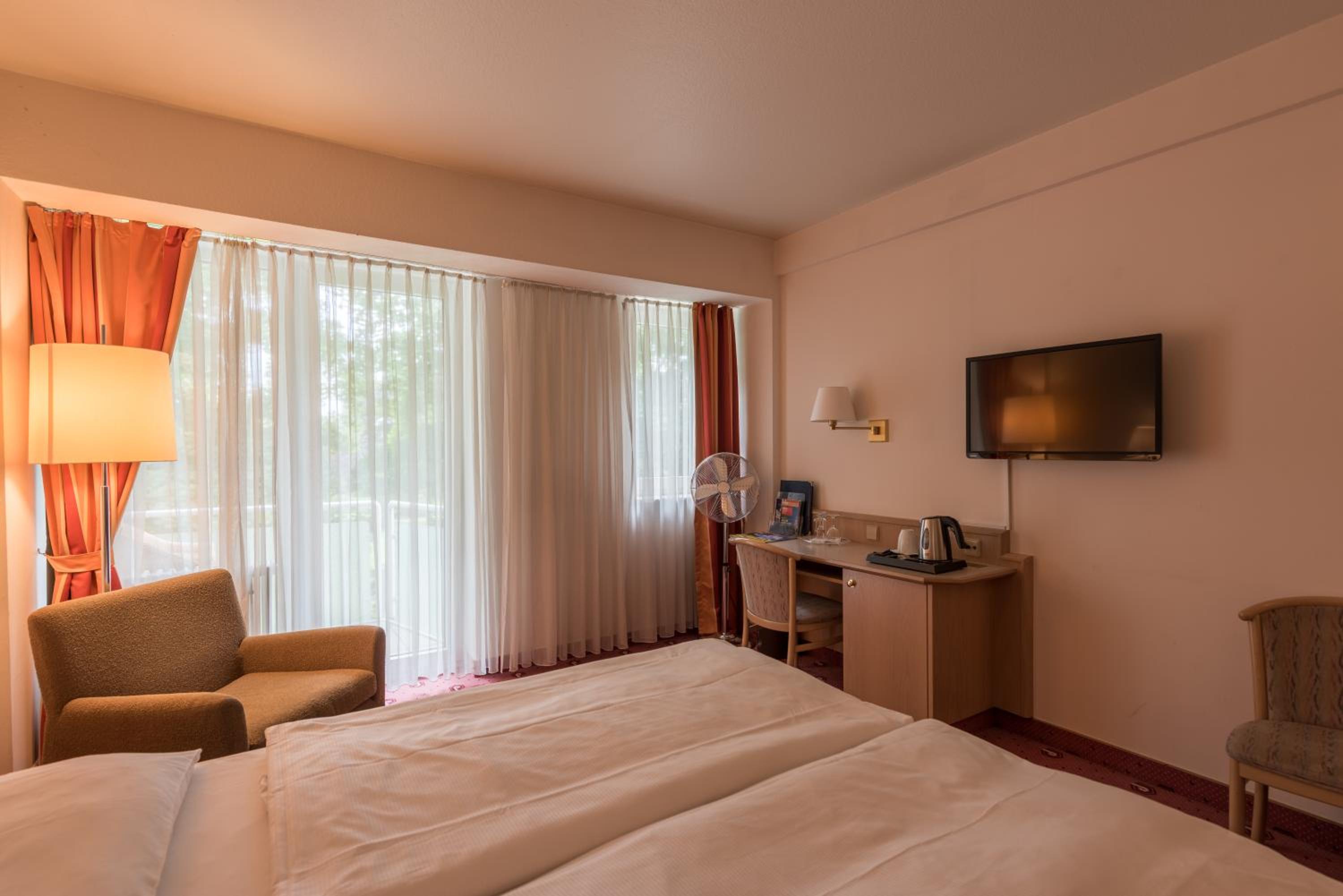 Standard Double Room - Photo 17