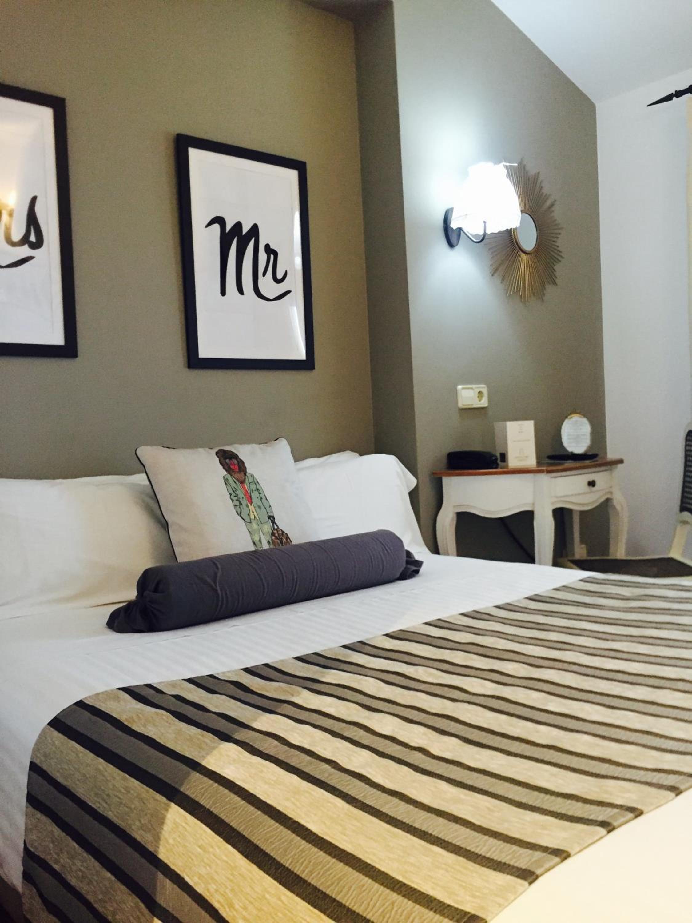 Economy Double Room - Photo 8