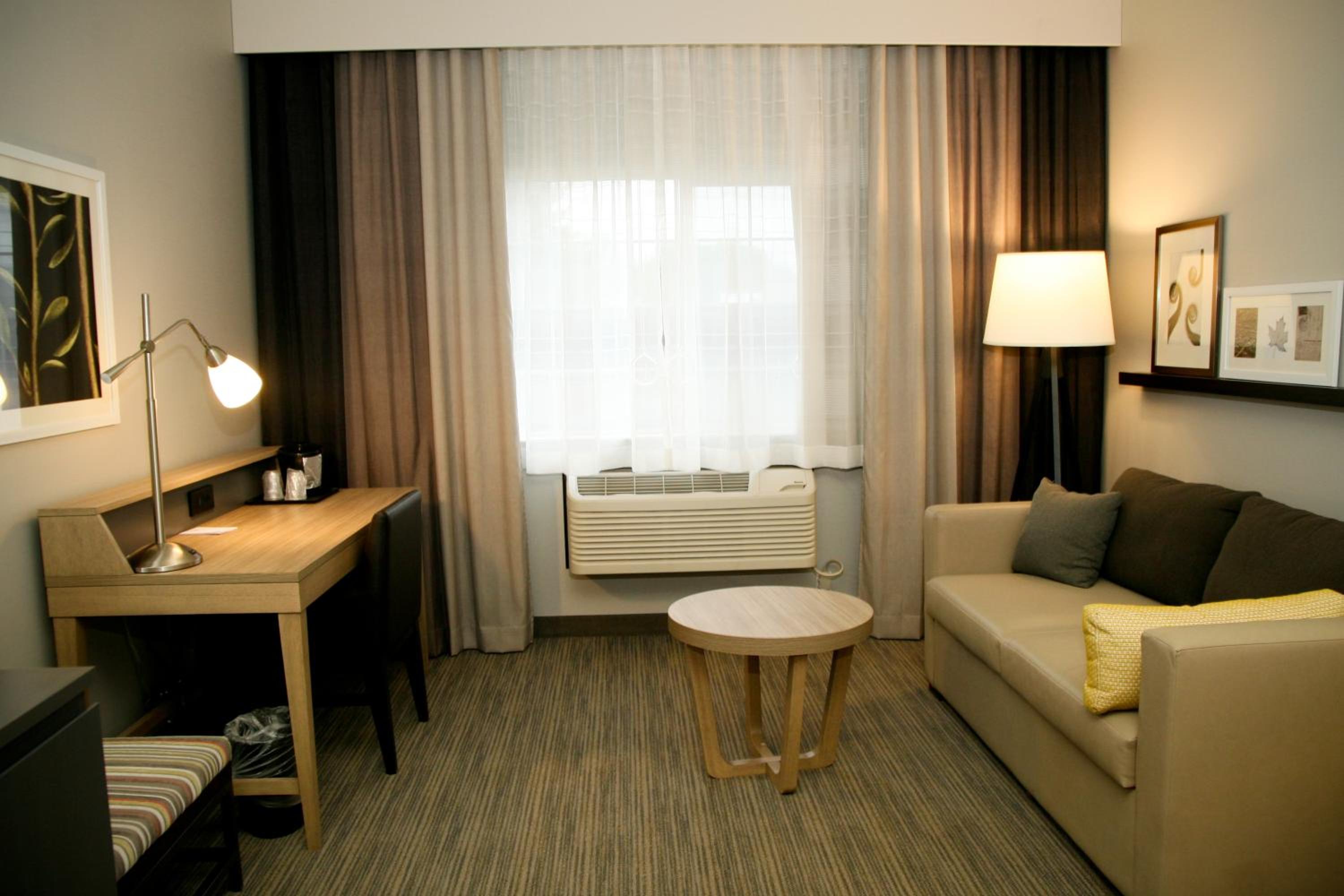King Room - Non-Smoking photo 3