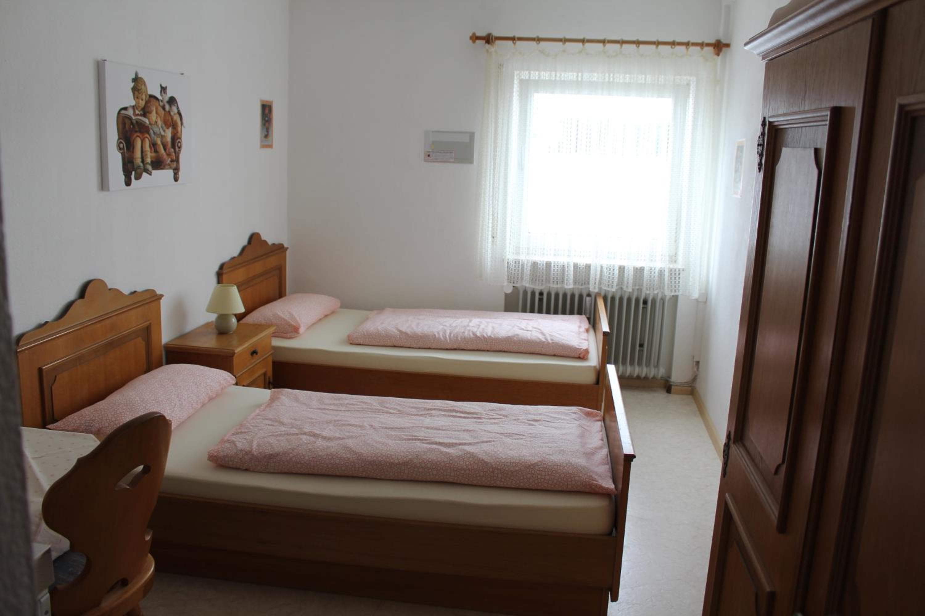Double Room with Shower - Photo 6