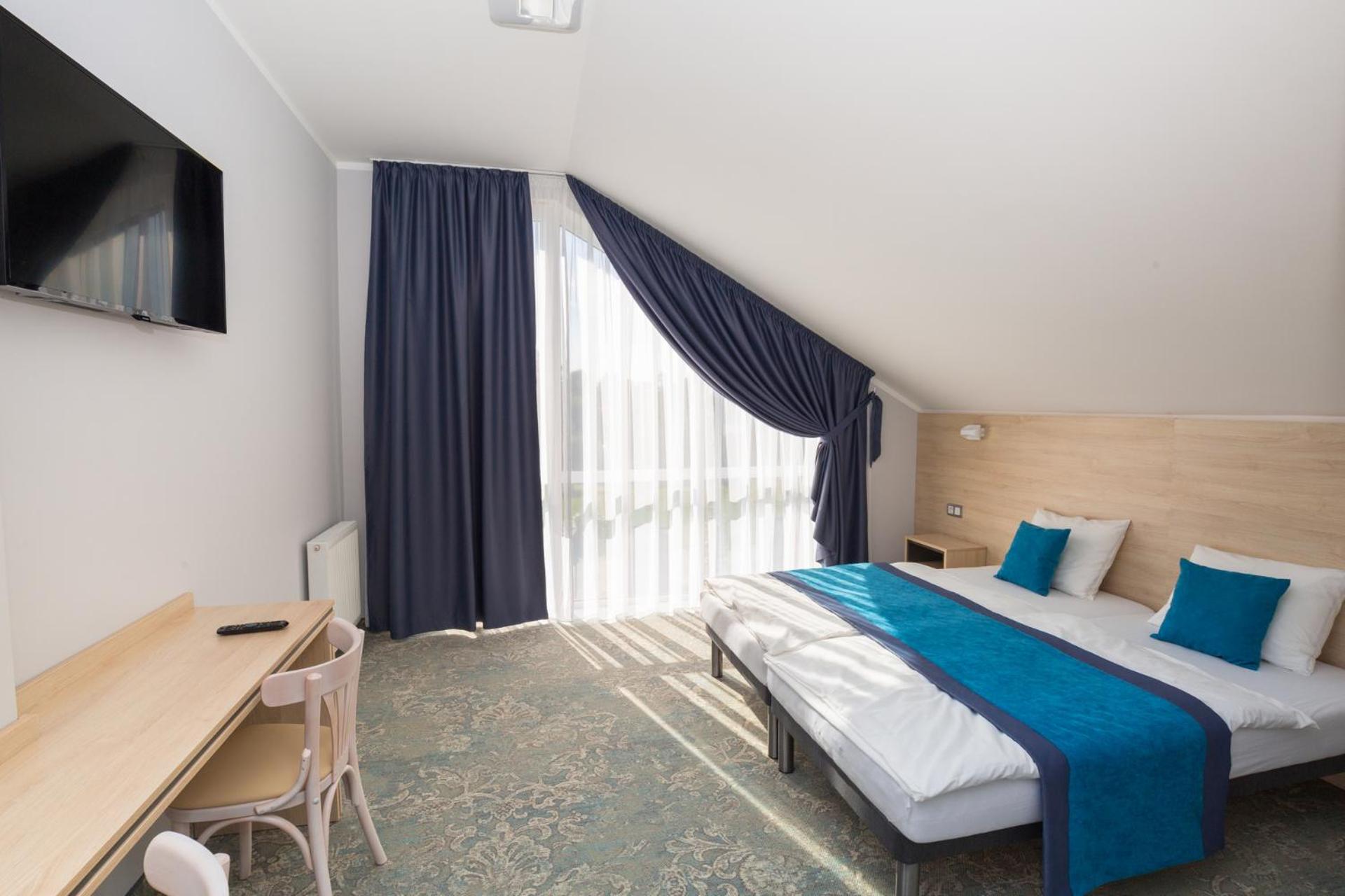 Standard Double Room - Photo 8
