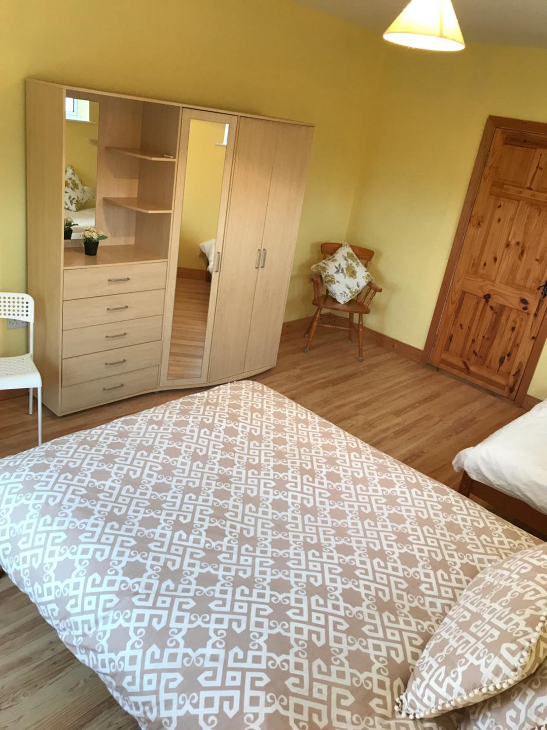 Deluxe Family Room - Photo 4