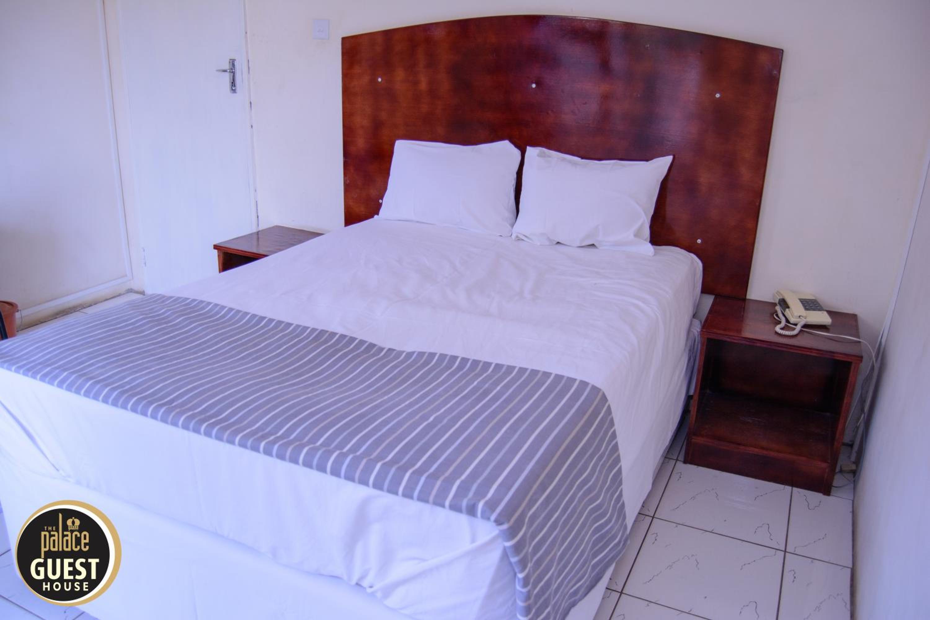 Standard Double Room photo 2