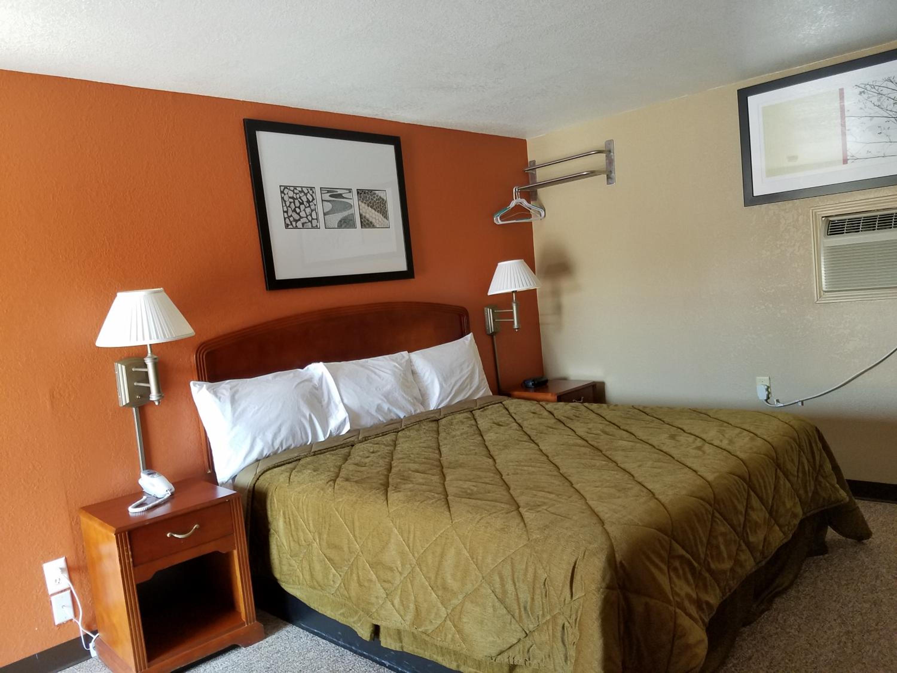 Deluxe King Room - Photo 6