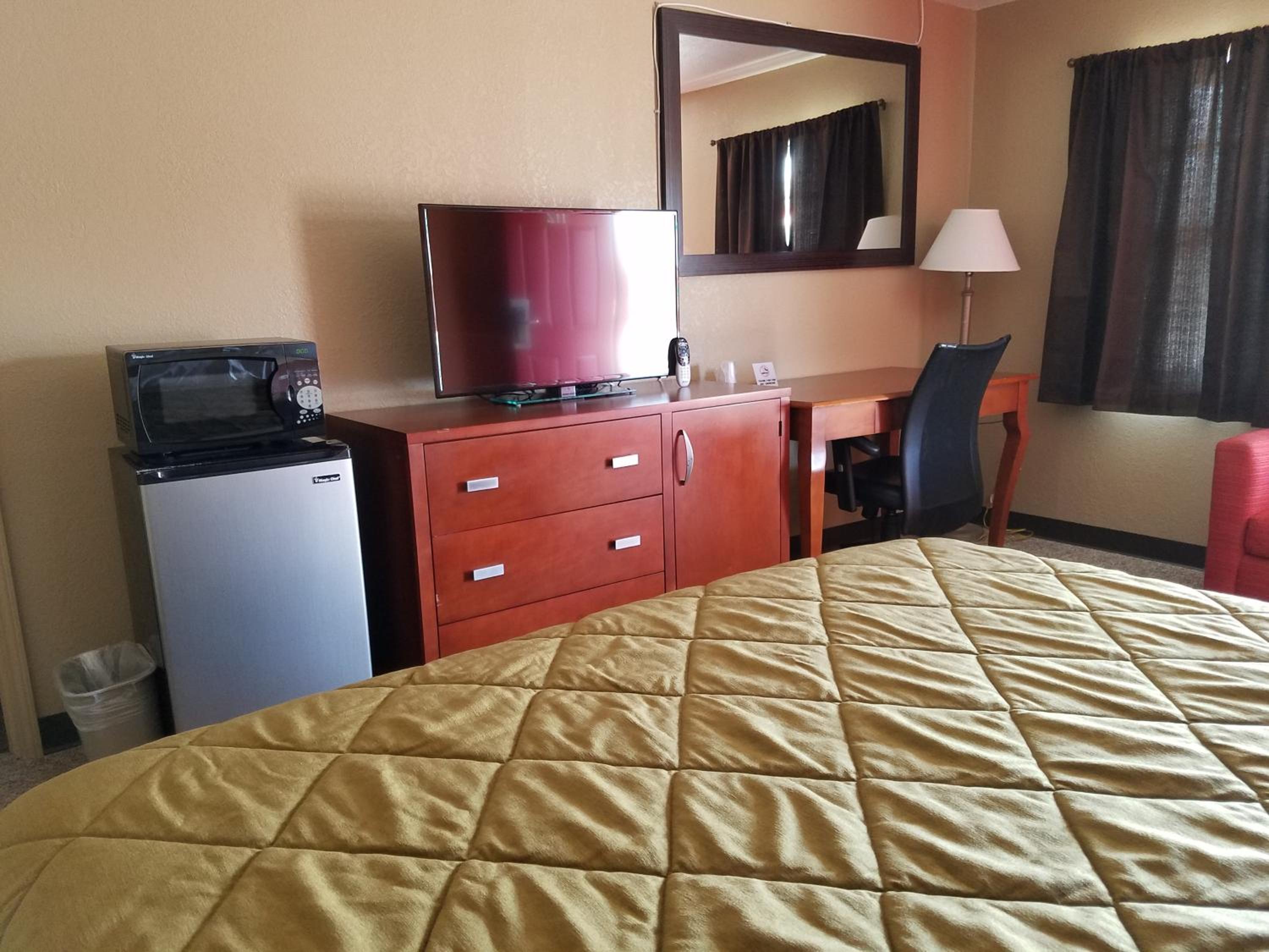 Deluxe King Room - Photo 5