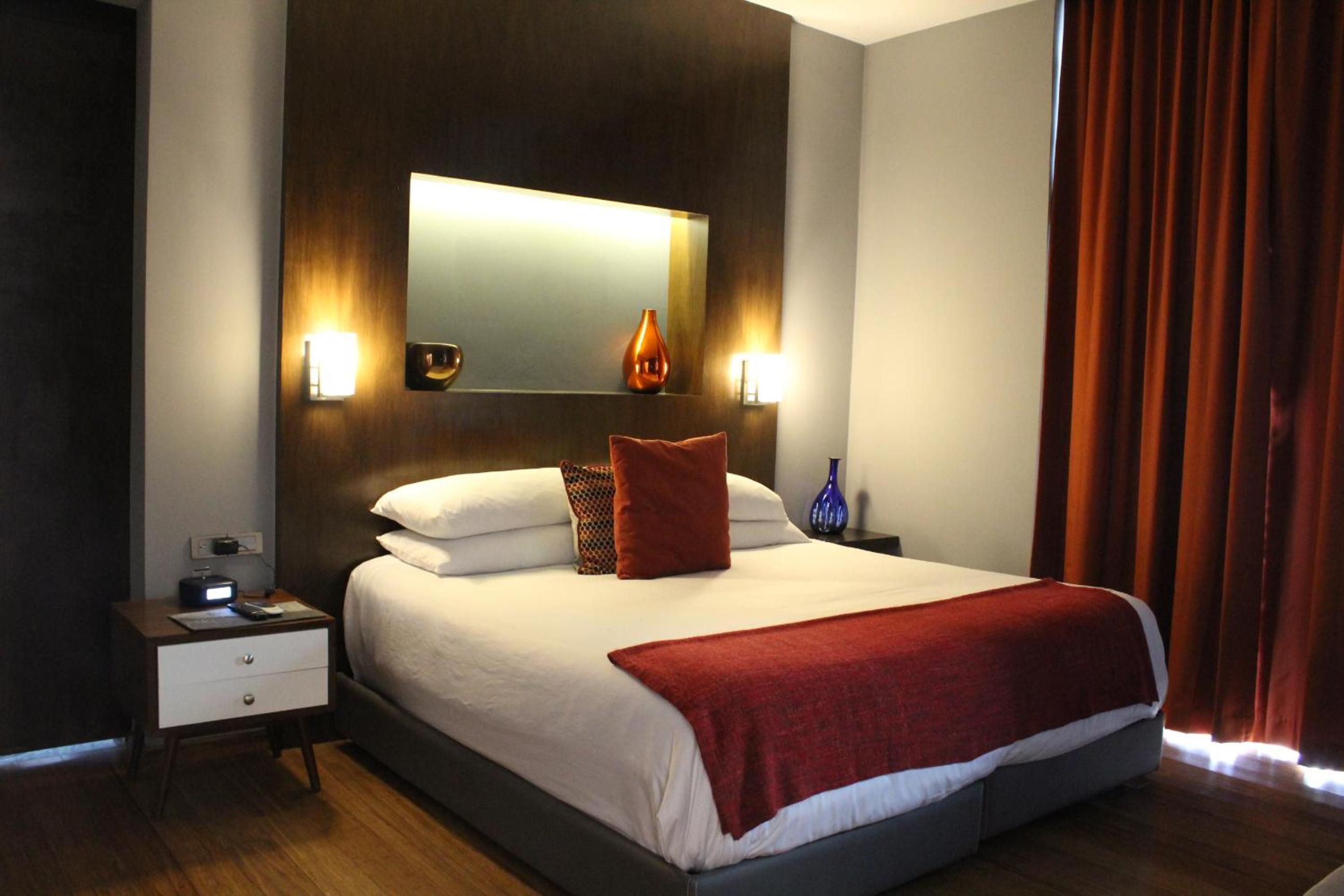 Deluxe King Room photo 3