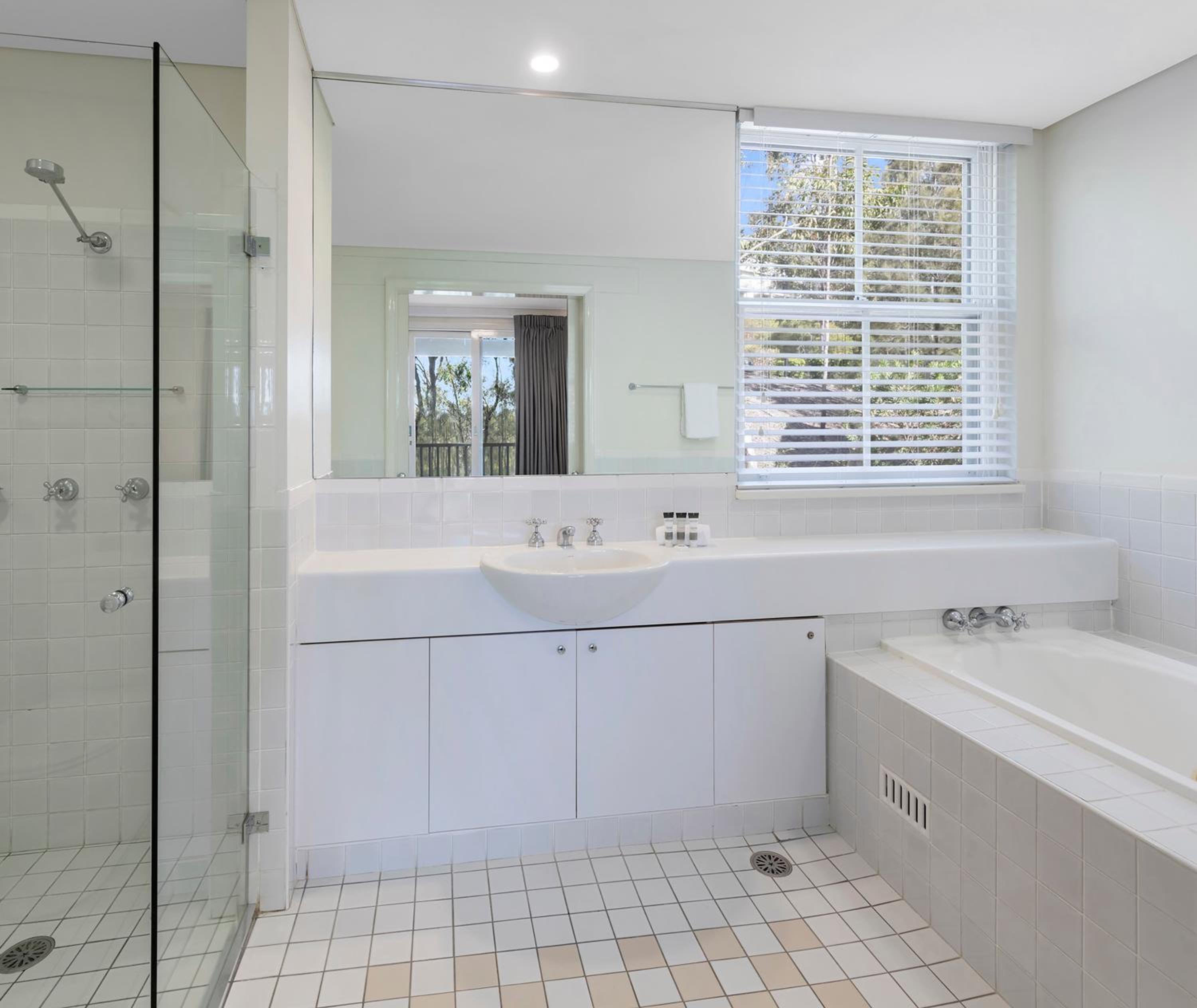 Premier One-Bedroom Villa - No Housekeeping - Photo 3