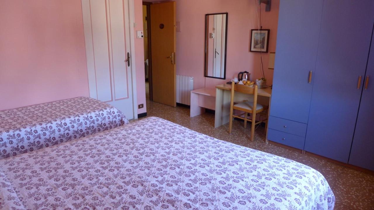 Standard Single Room with Shower photo 1