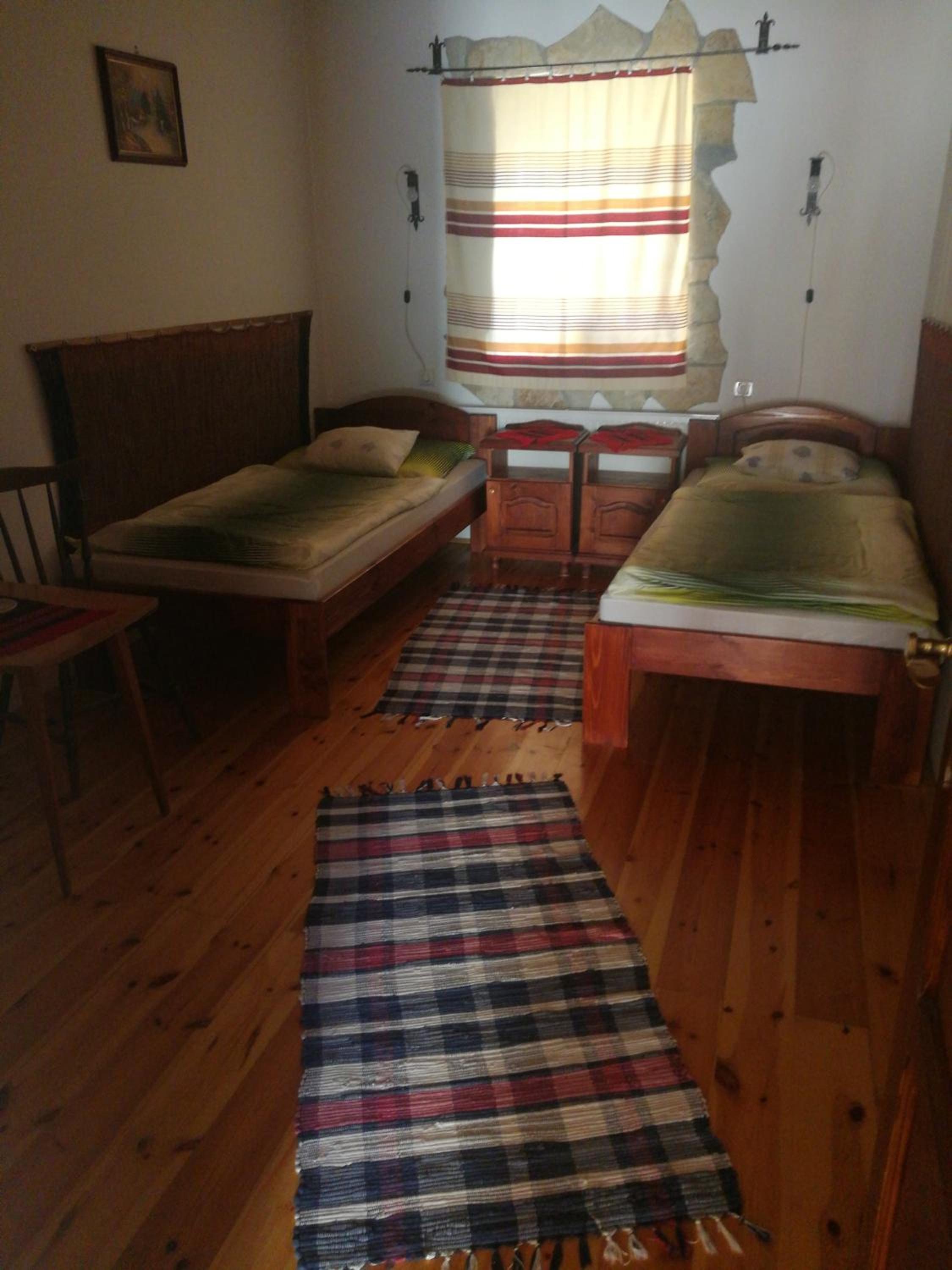 Twin Room with Bathroom photo 2