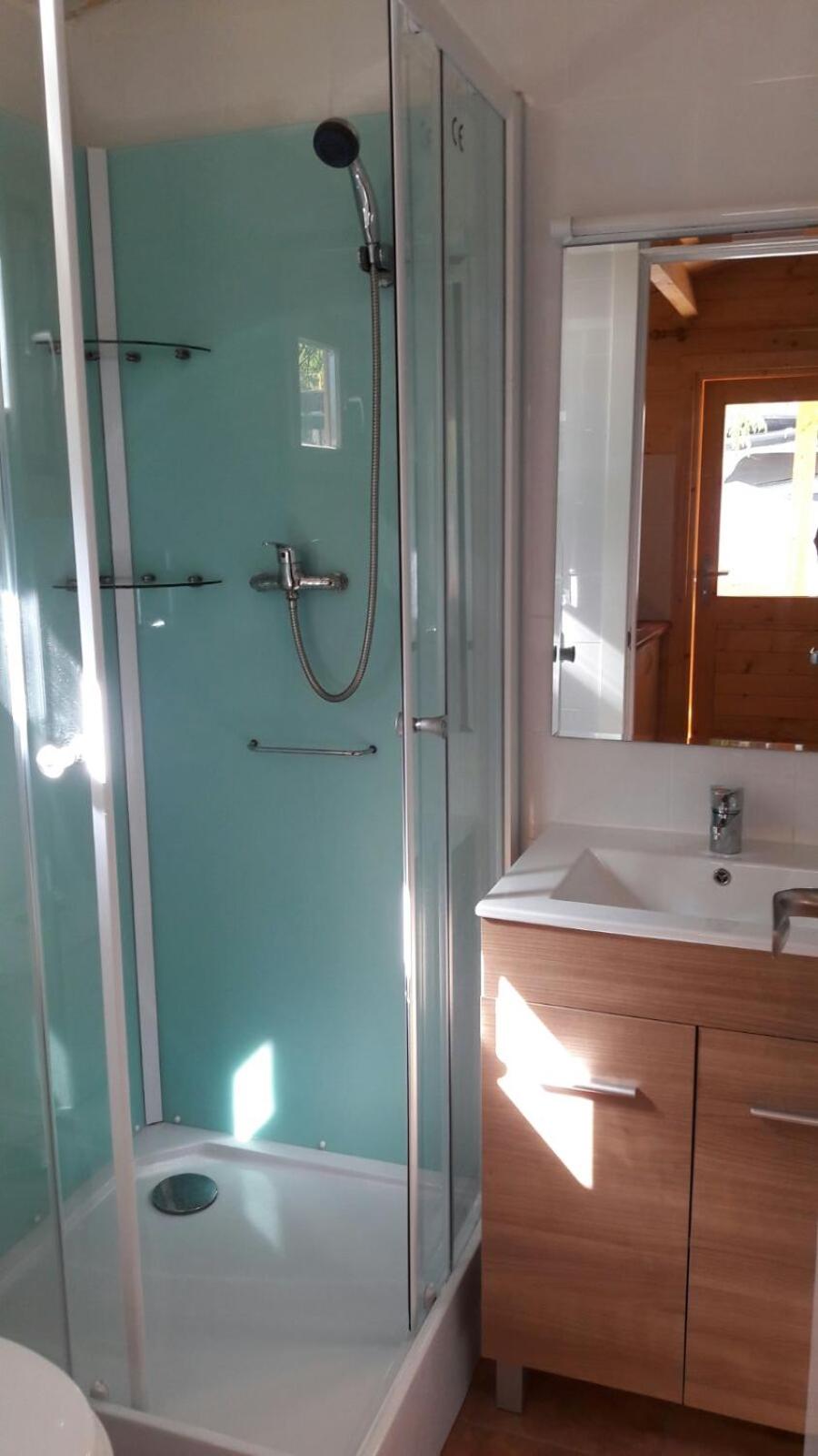 Bungalow (2 Adults) photo 2
