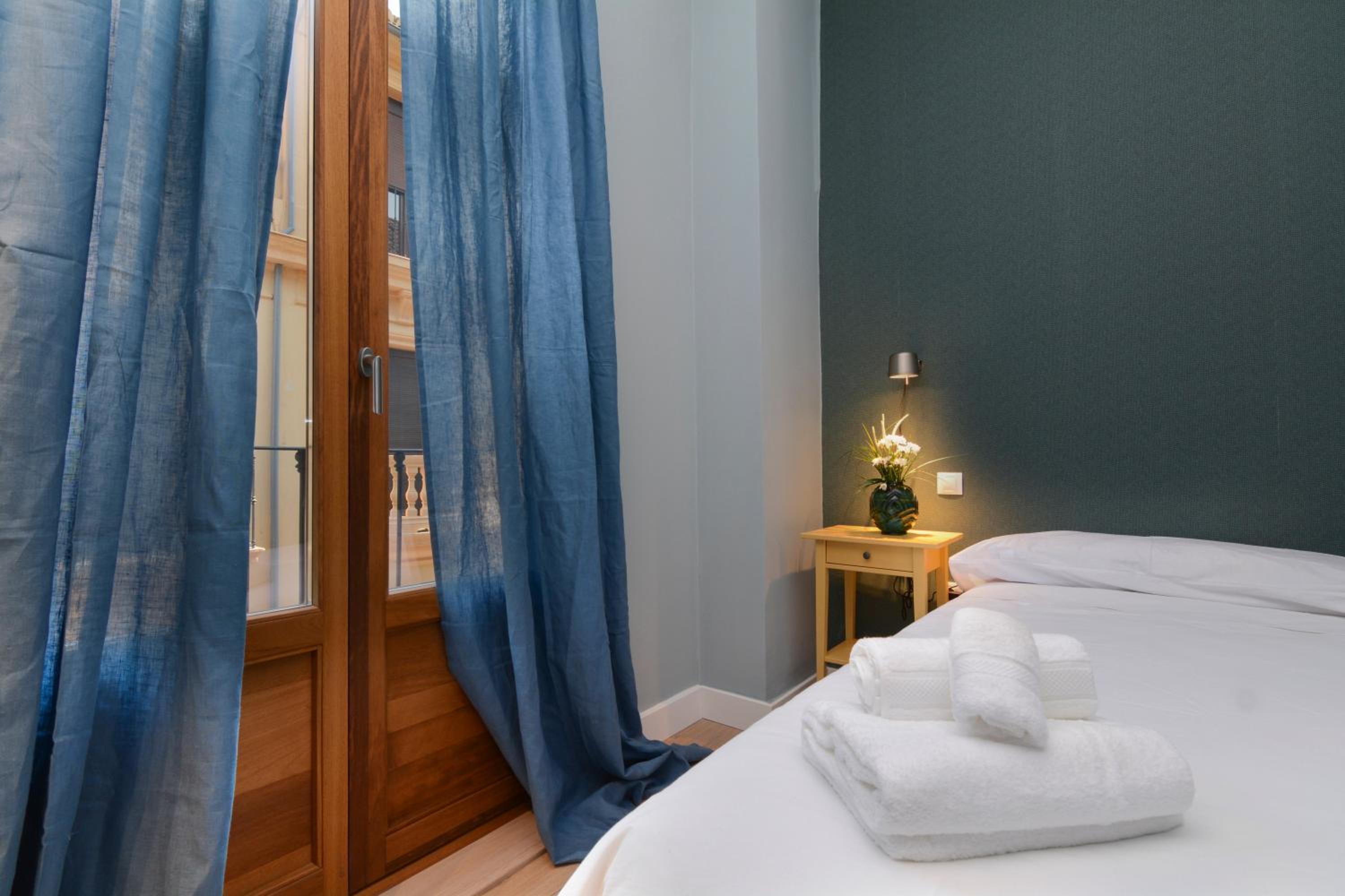Twin Room with Balcony photo 2