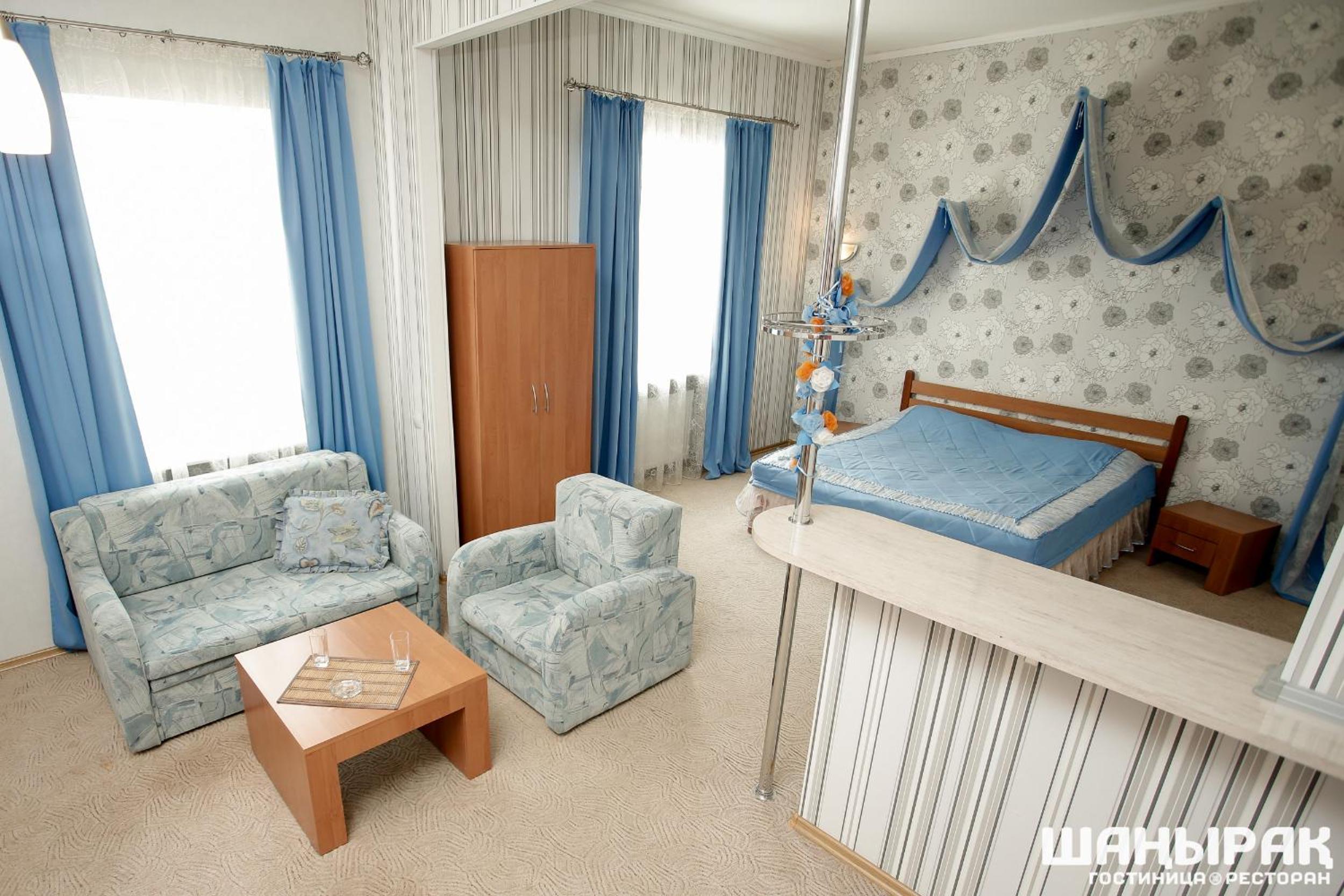 Large Double Room photo 1