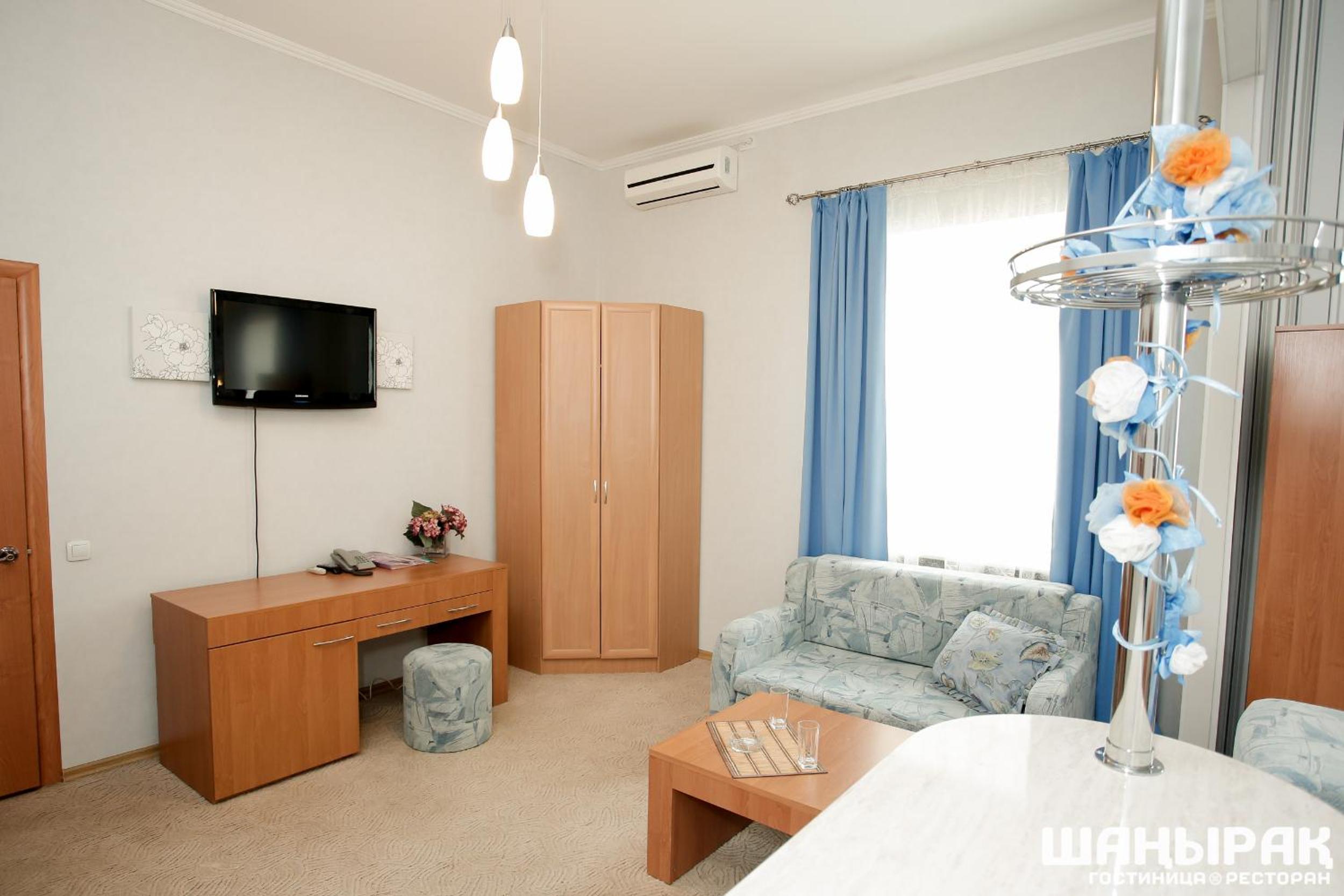 Large Double Room photo 3