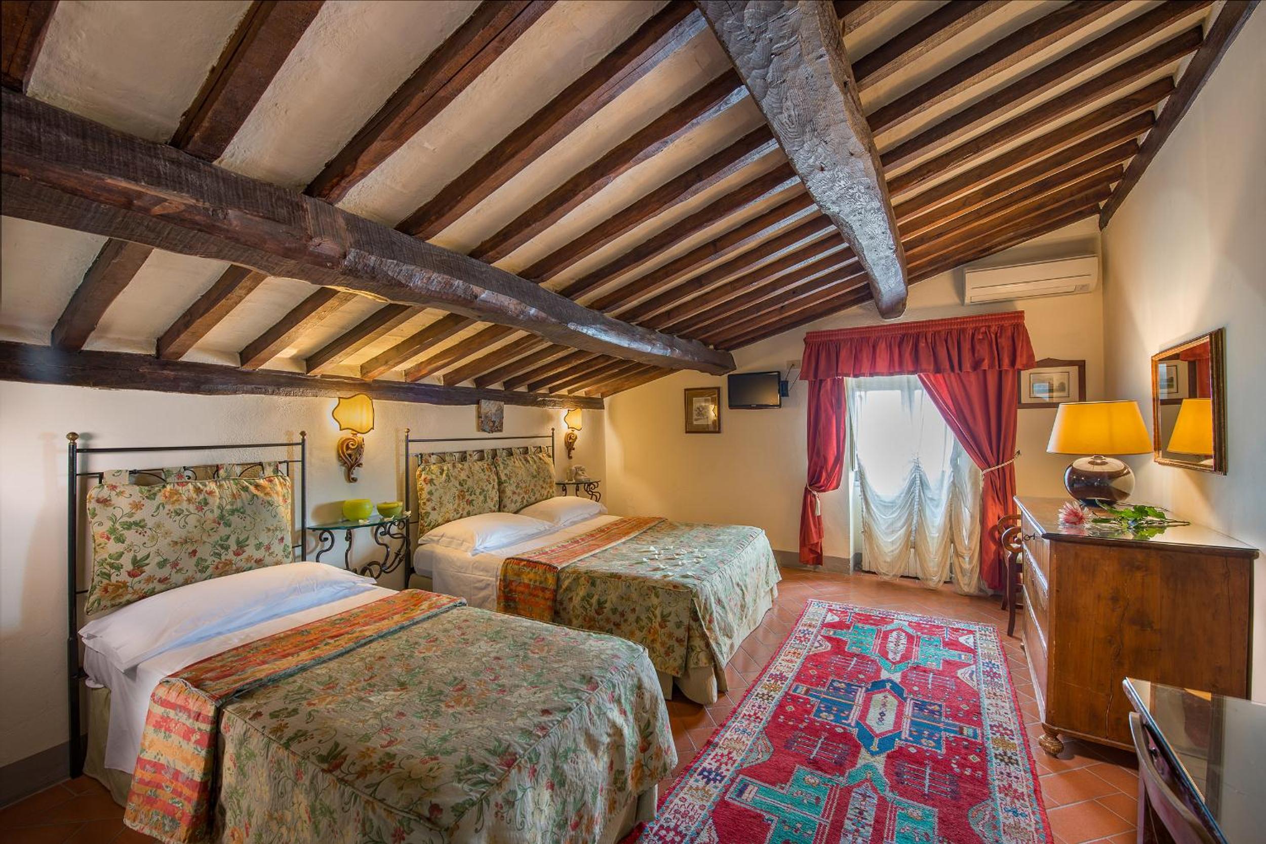 Triple Room - Photo 2