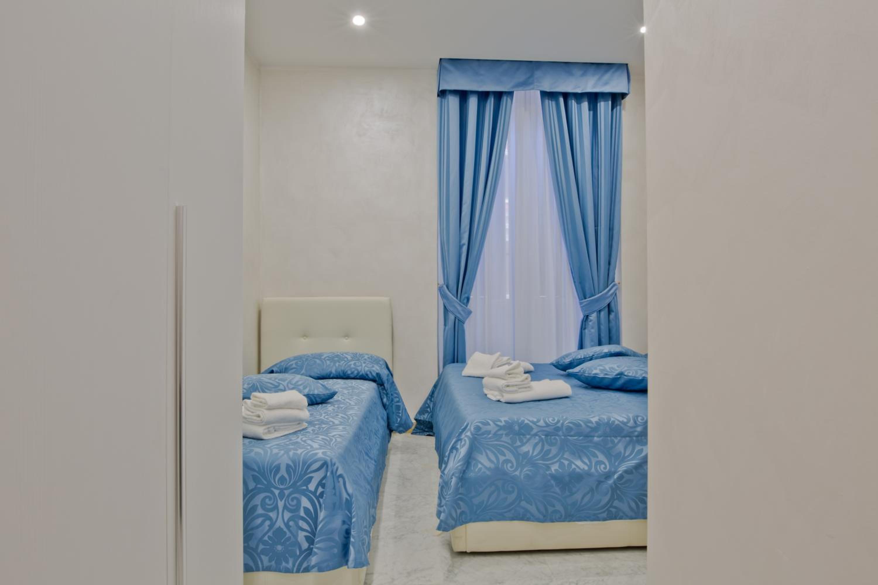 Triple Room with Private Bathroom photo 1