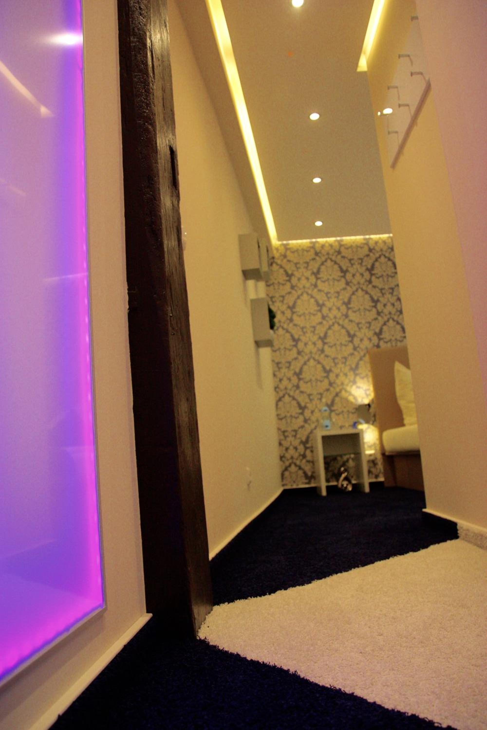 Suite - Photo 3