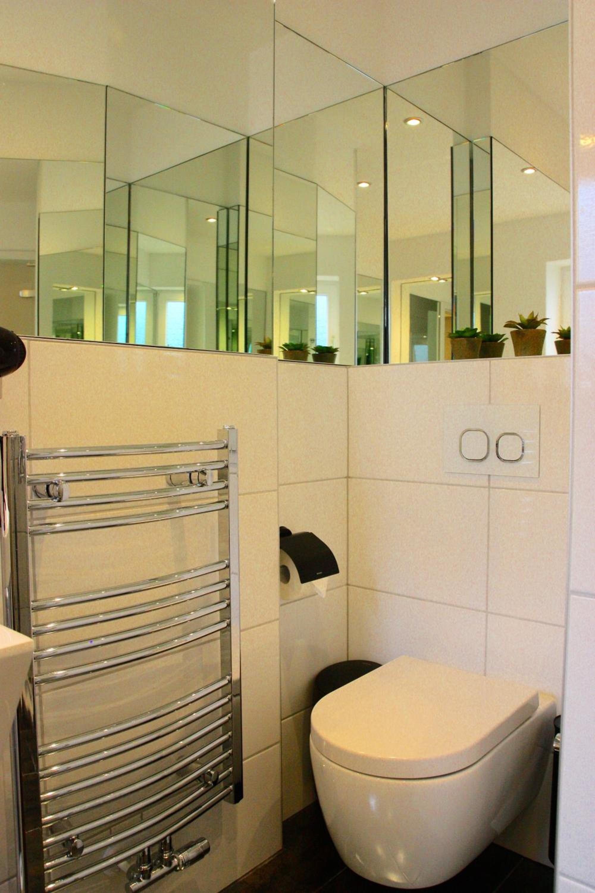 Suite - Photo 19