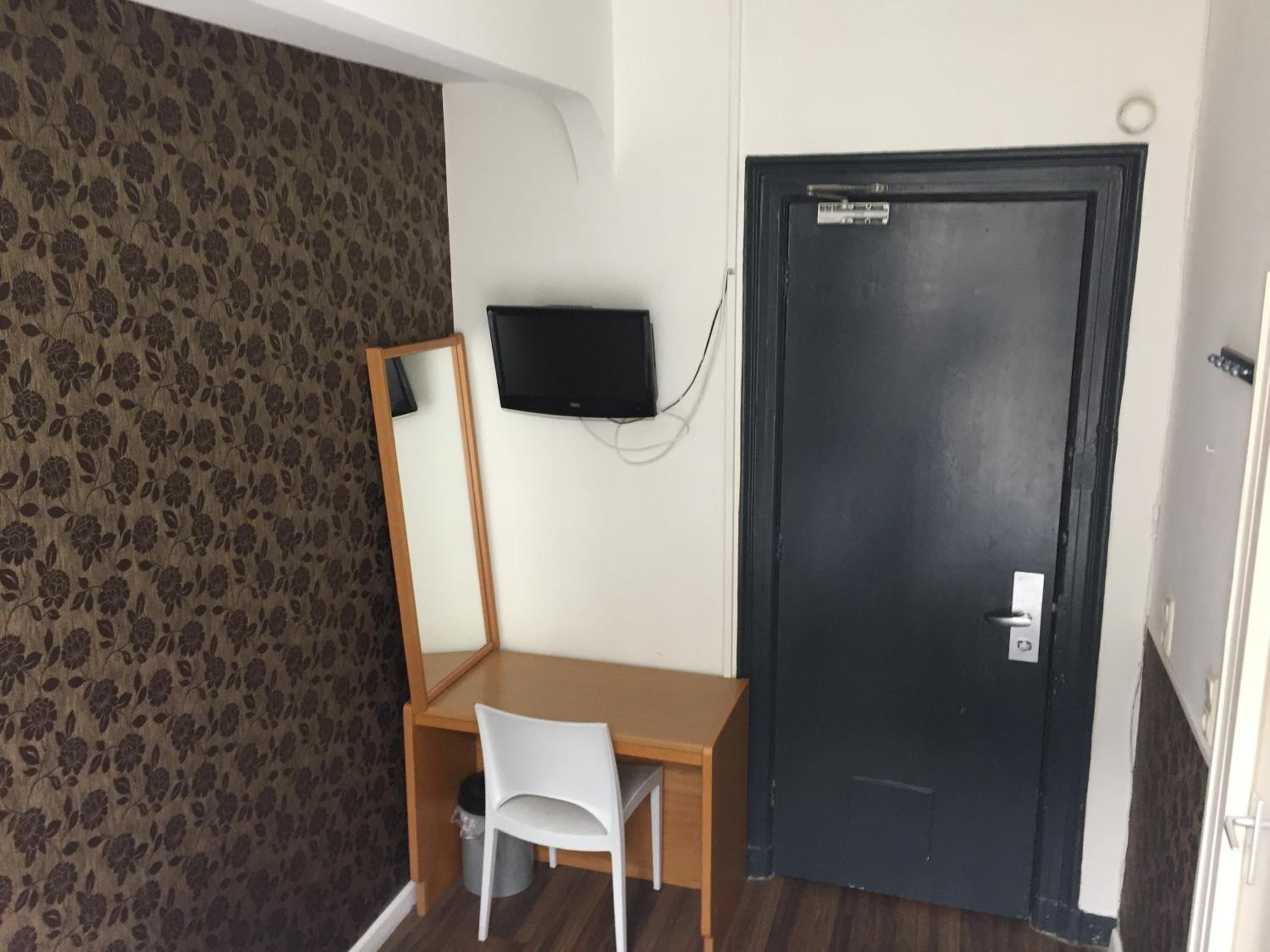 Small Twin Room photo 3