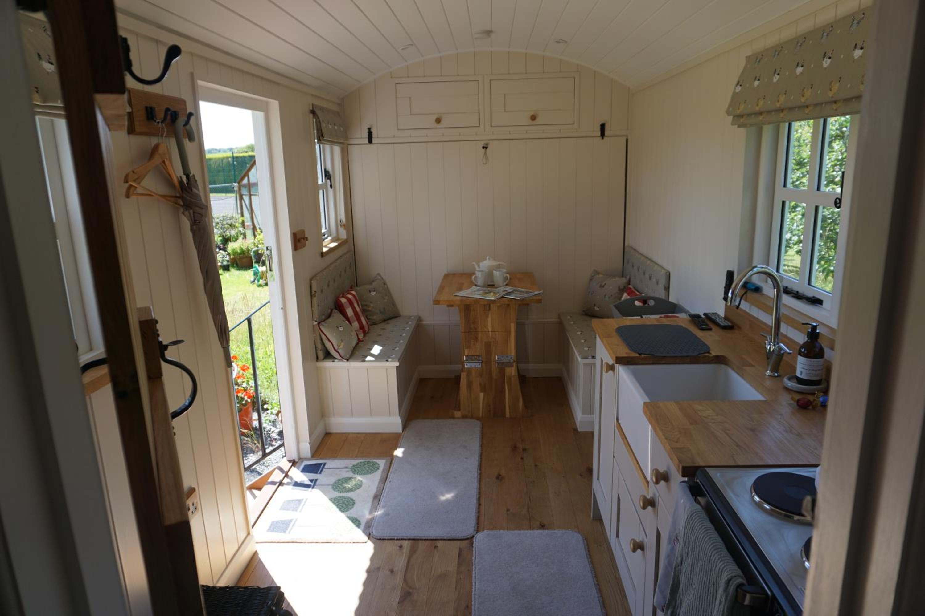 Little Orchard Shepherds Hut photo 3