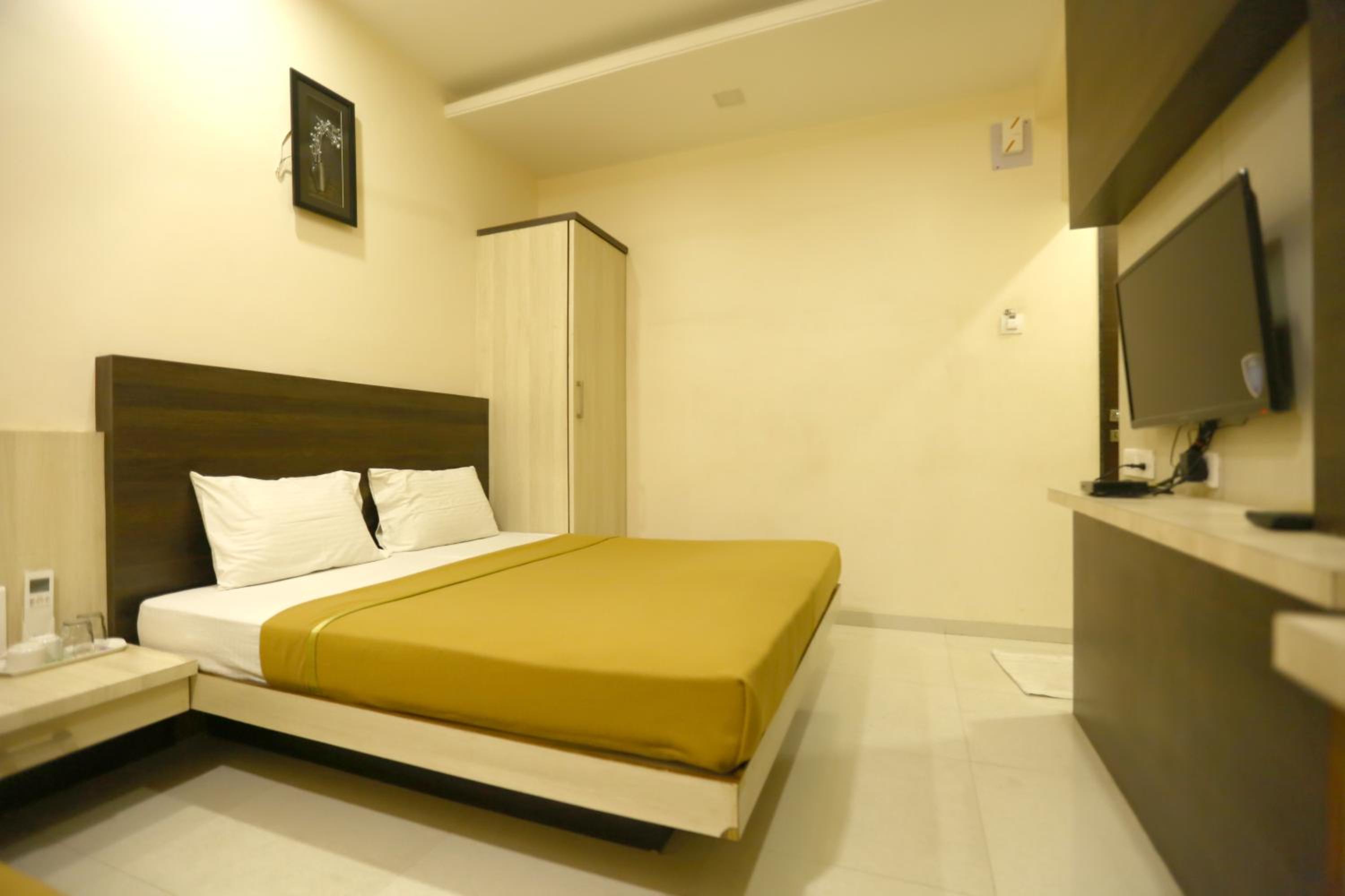Standard Double Room Non AC - Photo 1