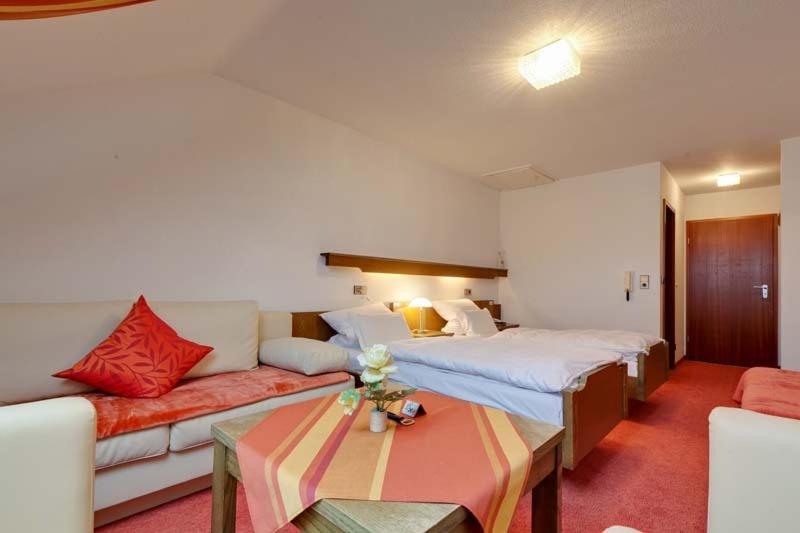 Double Room - Photo 1