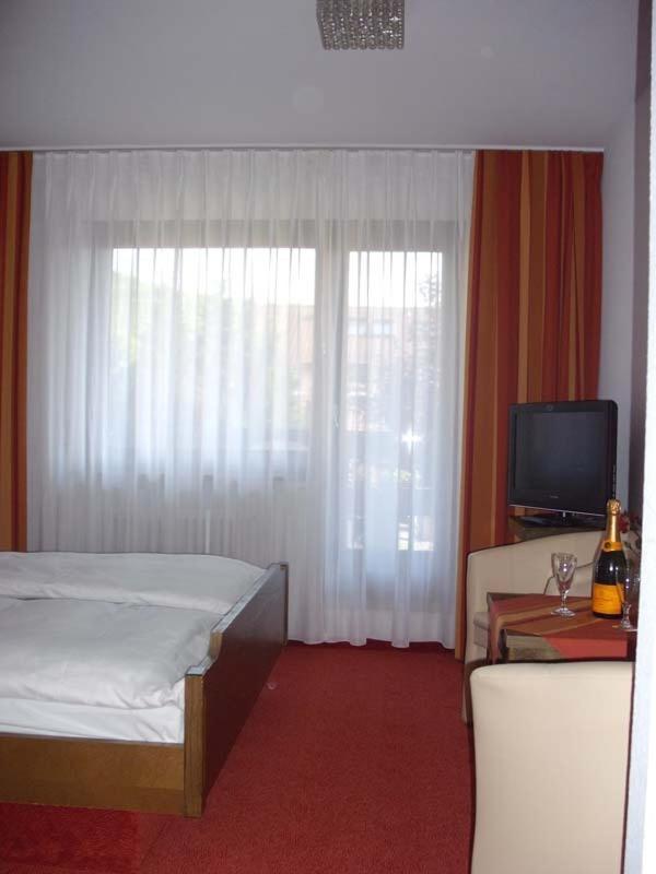 Double Room - Photo 4