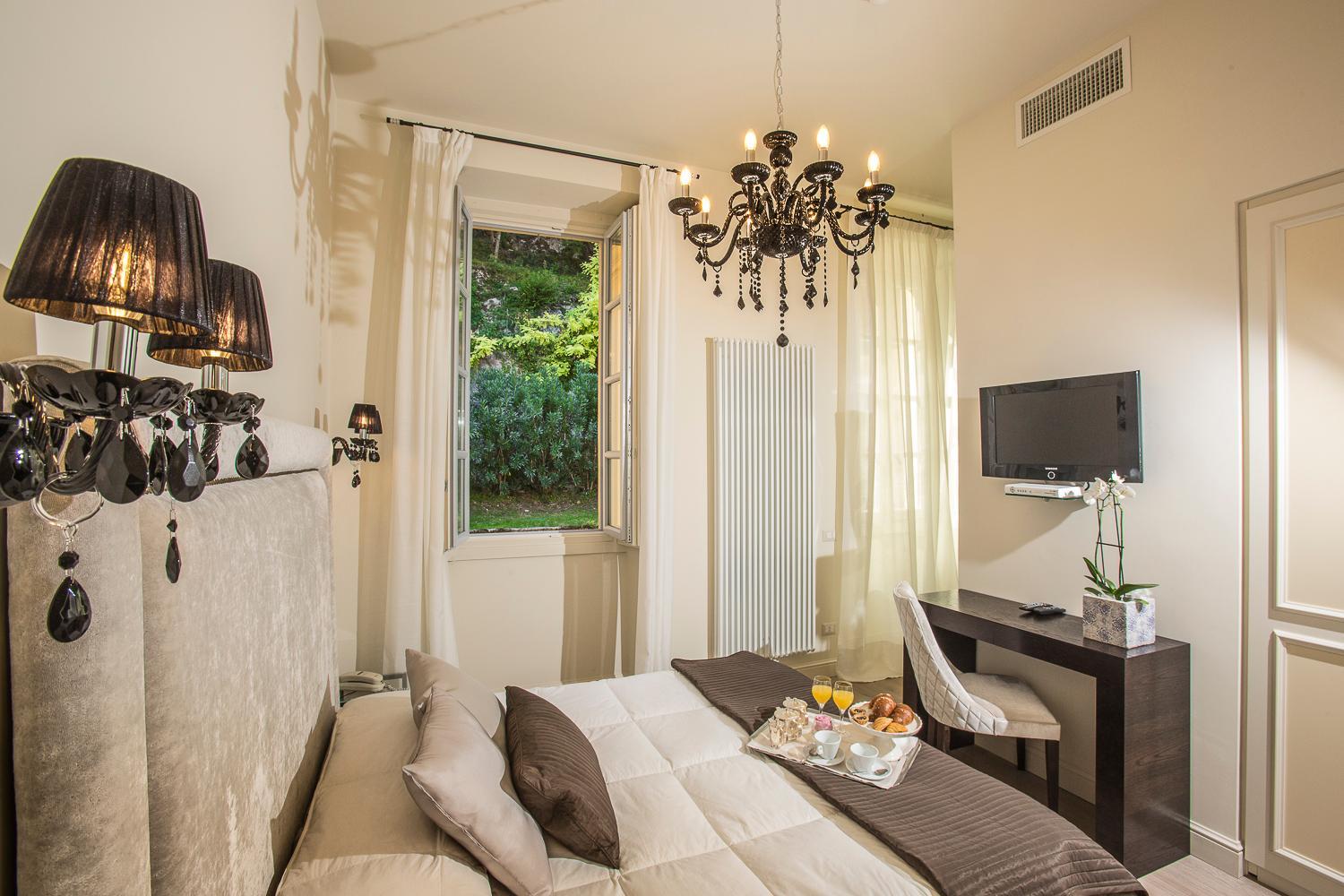 Deluxe Triple Room photo 3