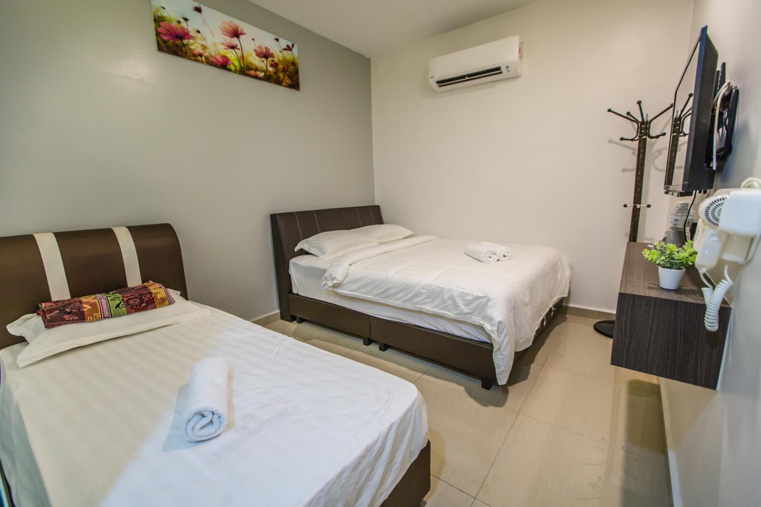 Deluxe Triple Room photo 2