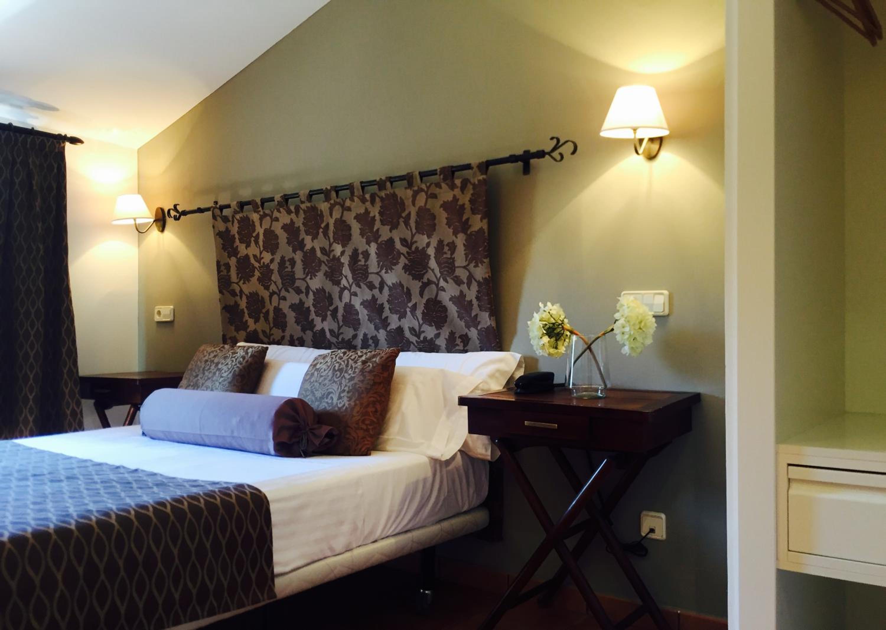 Double Room - Photo 11