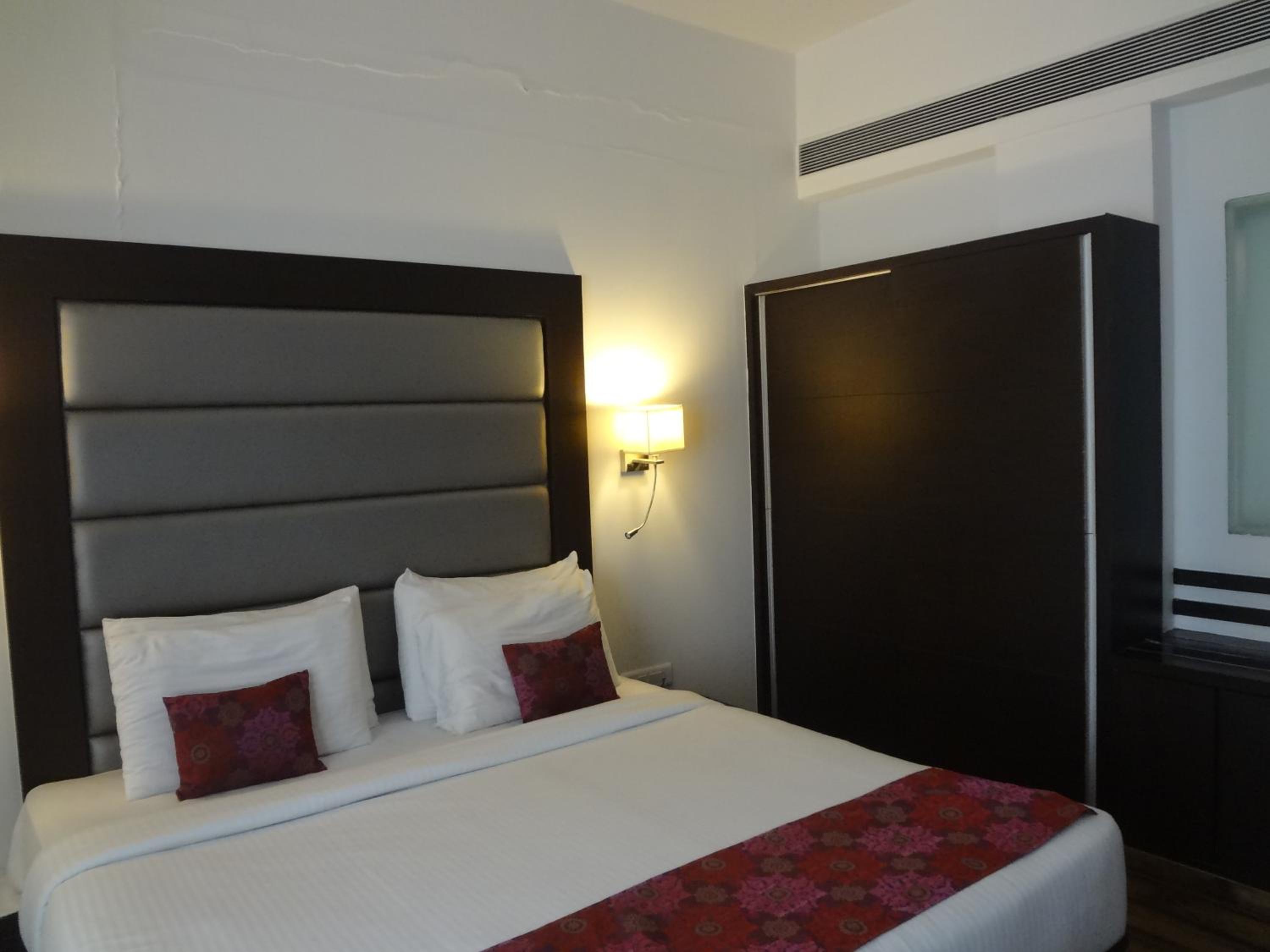 Executive Room photo 2