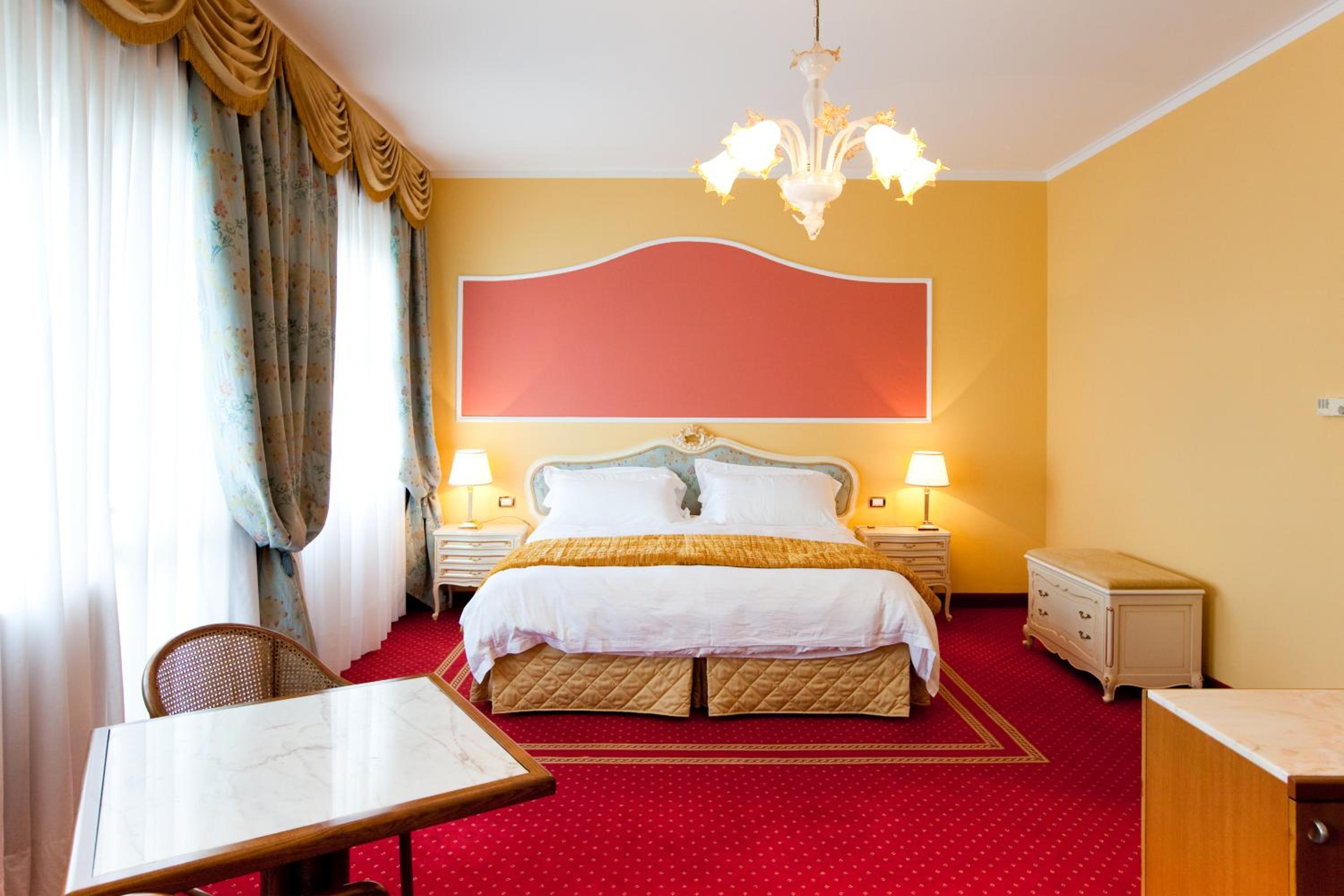 Deluxe Double Room - Photo 2