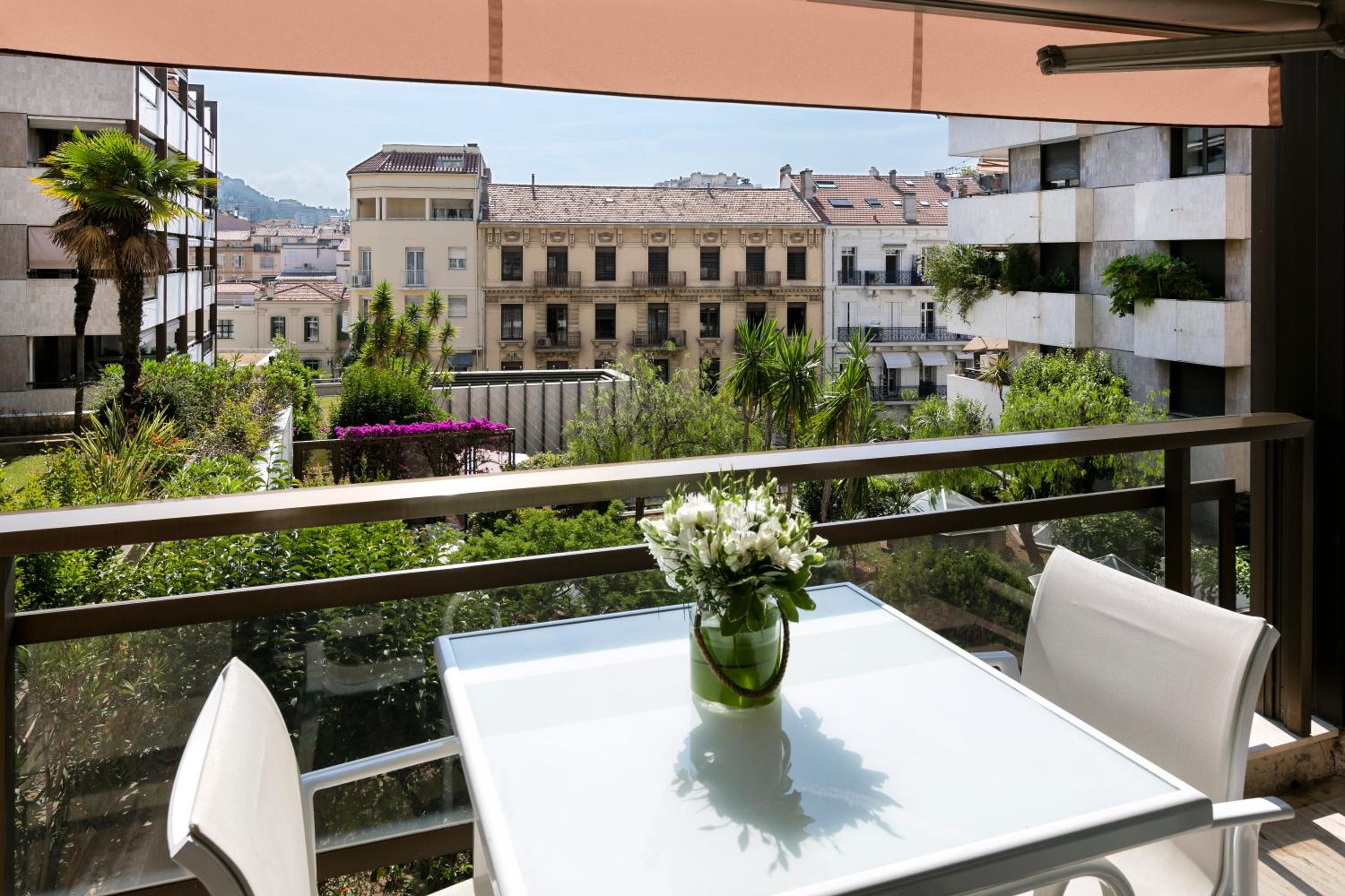 Superior Room Garden View With Terrace