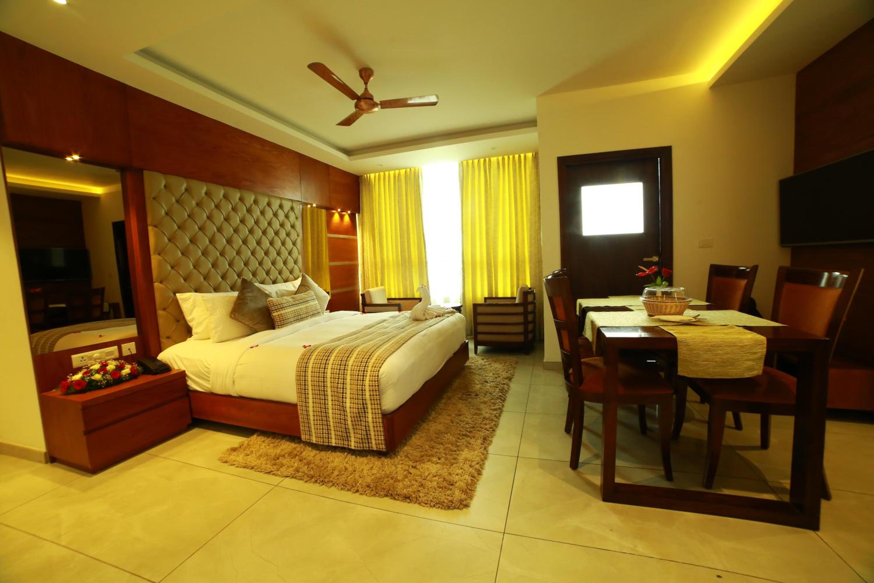 Deluxe King Room