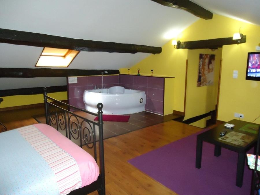 Suite without Kitchen - Photo 1