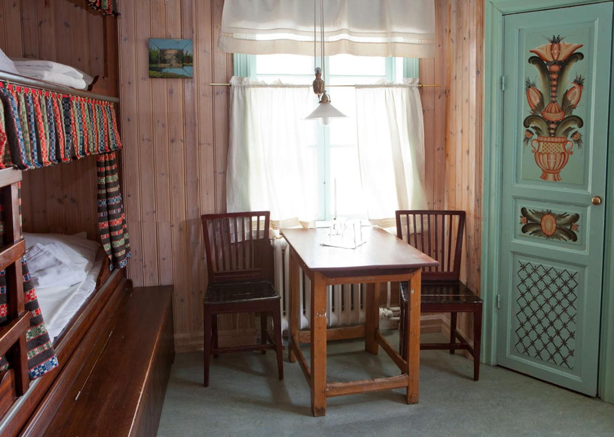 Family Room (2 Adults + 2 Children) photo 1