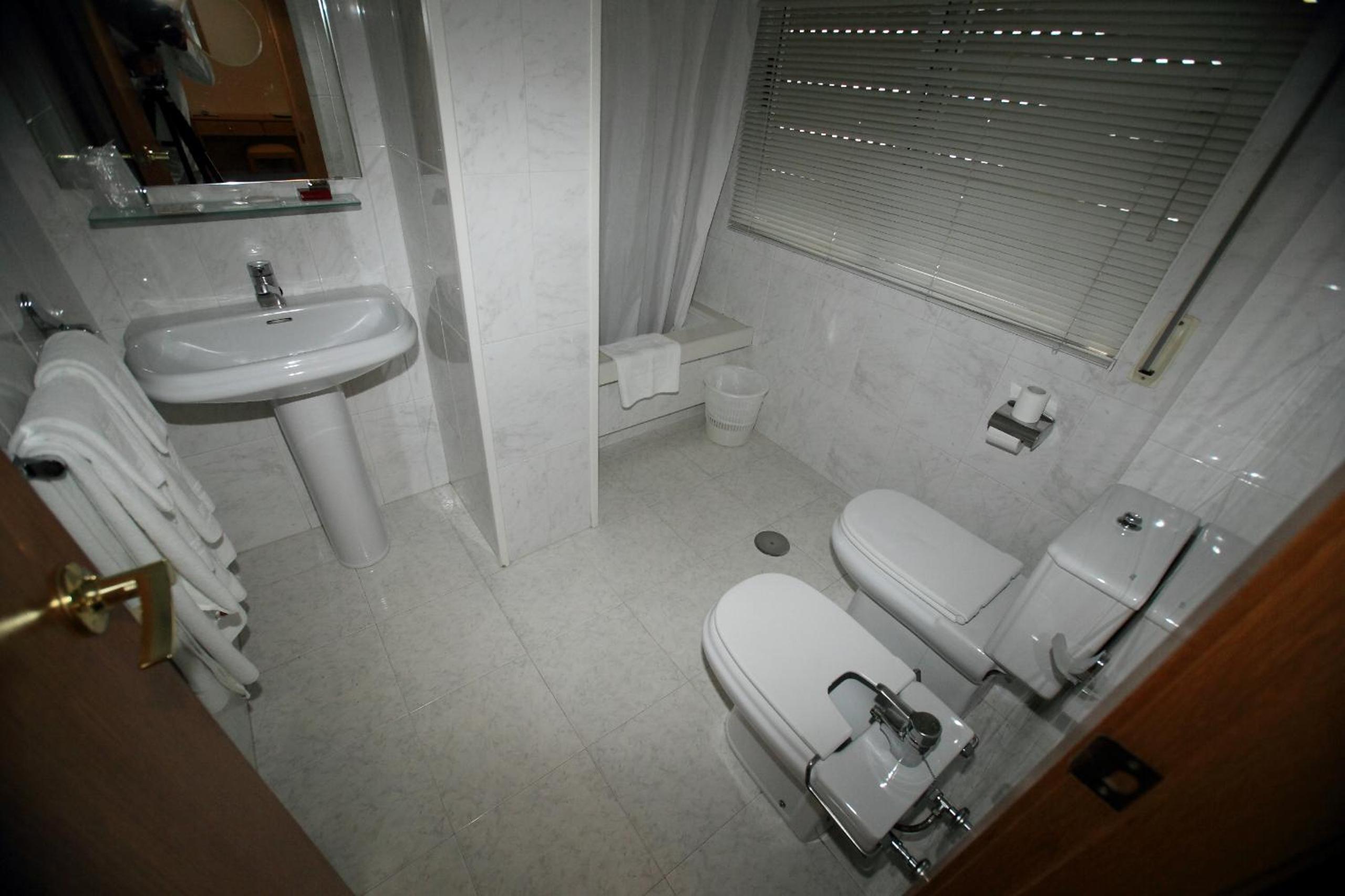 Double Room - Photo 3
