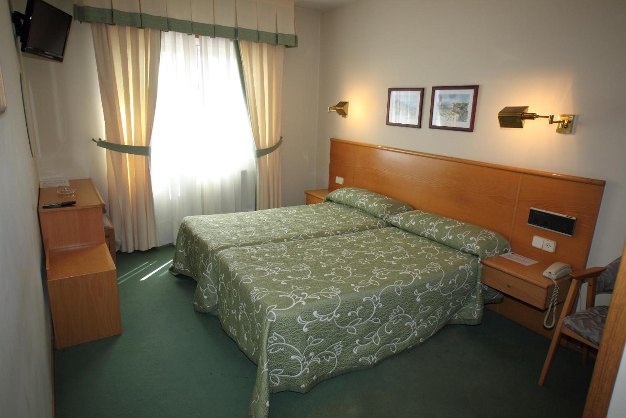 Twin Room with View
