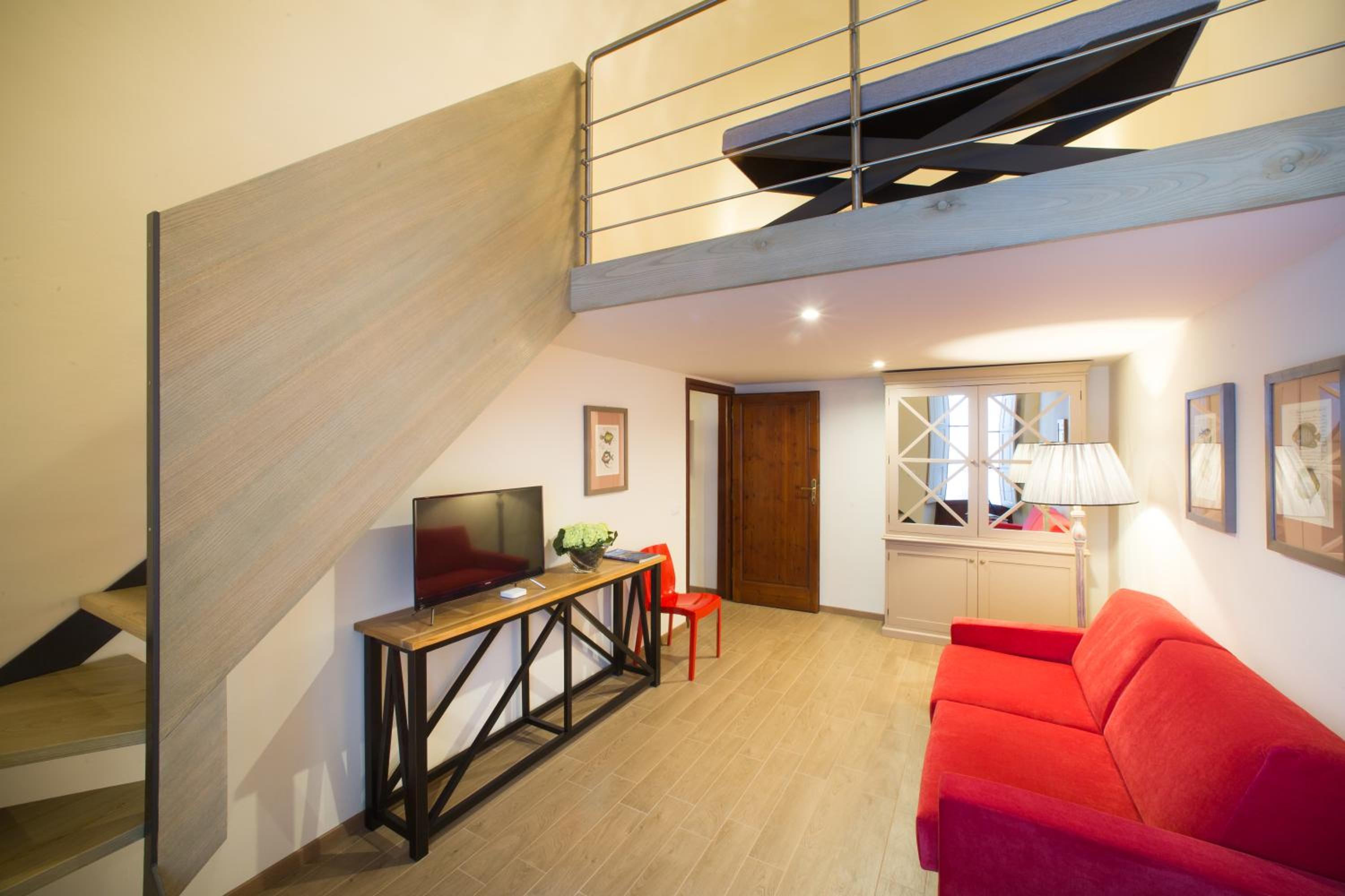 Deluxe Apartment