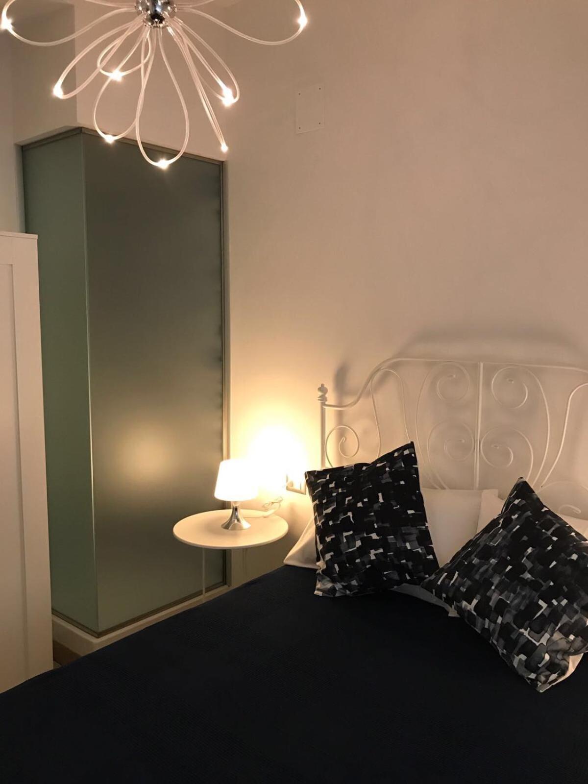 Large Single Room photo 3