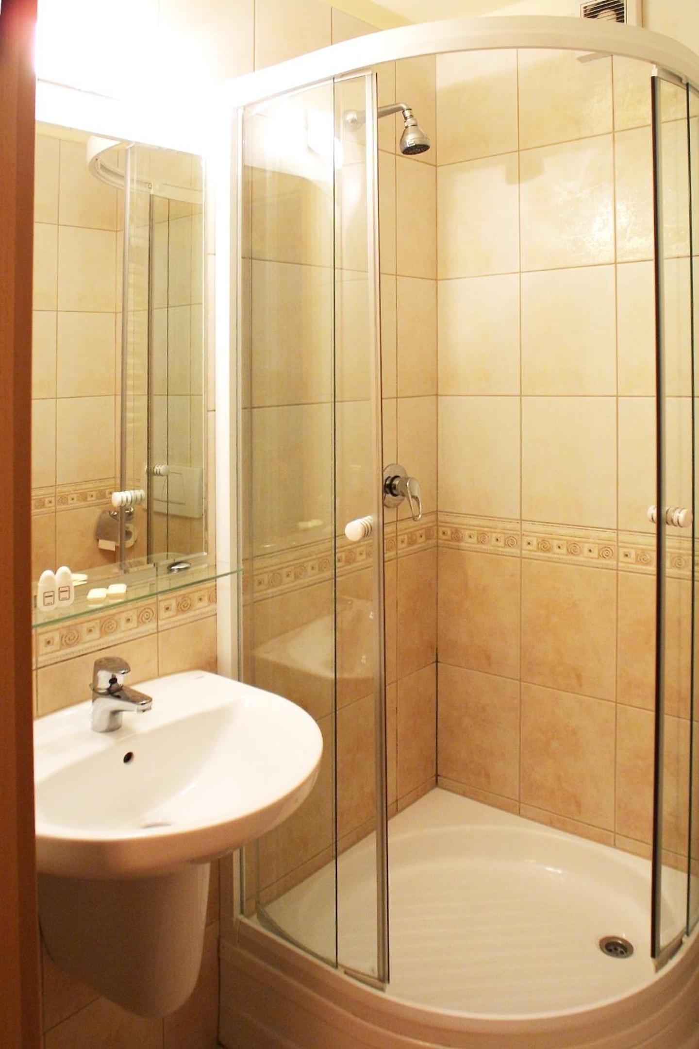 Standard Twin Room photo 2