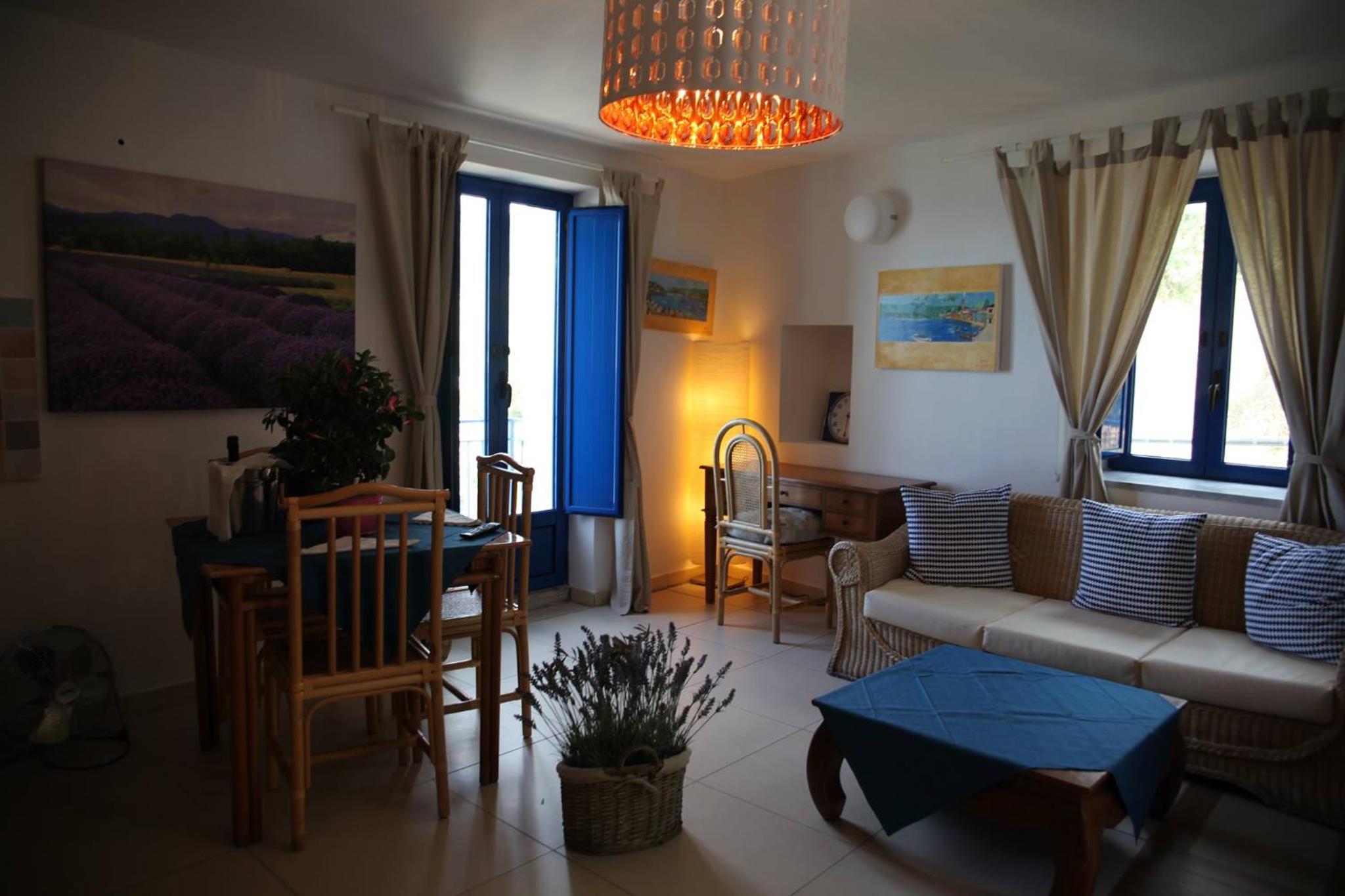 Apartment - Split Level - Photo 38